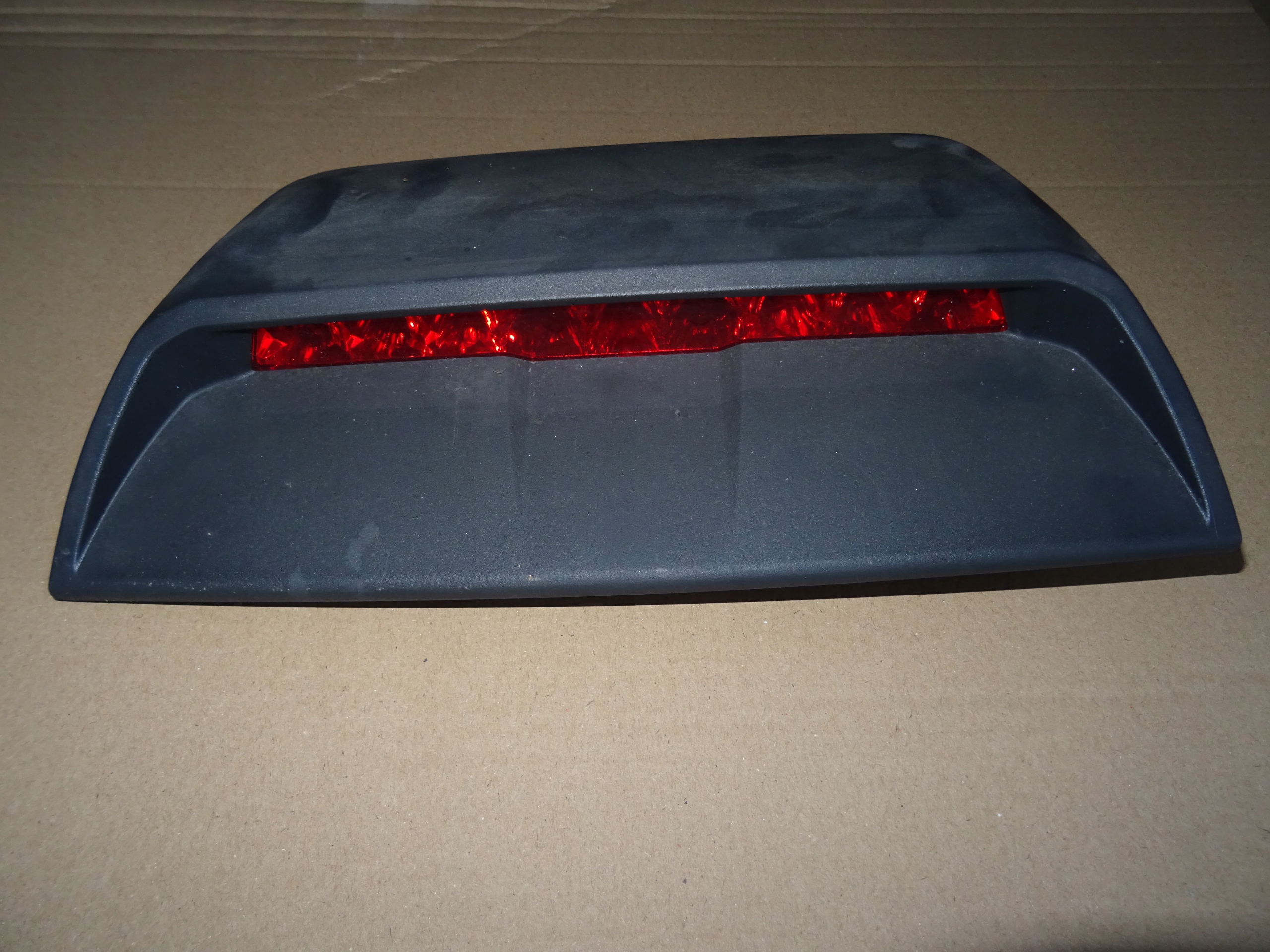 ЛАМПА ОСВЕЩЕНИЕ СТОП ПОЛКА ЗАДНЯЯ CRUZE 96828256