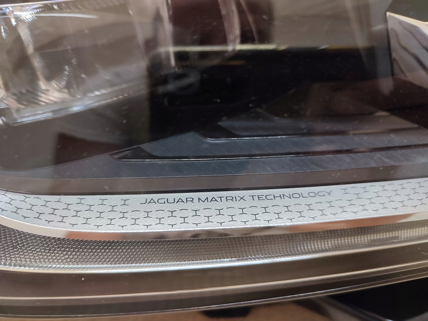 JAGUAR XE FULL LED MATRIX HIGH LIFT 19- X760 EURO Strona zabudowy prawa