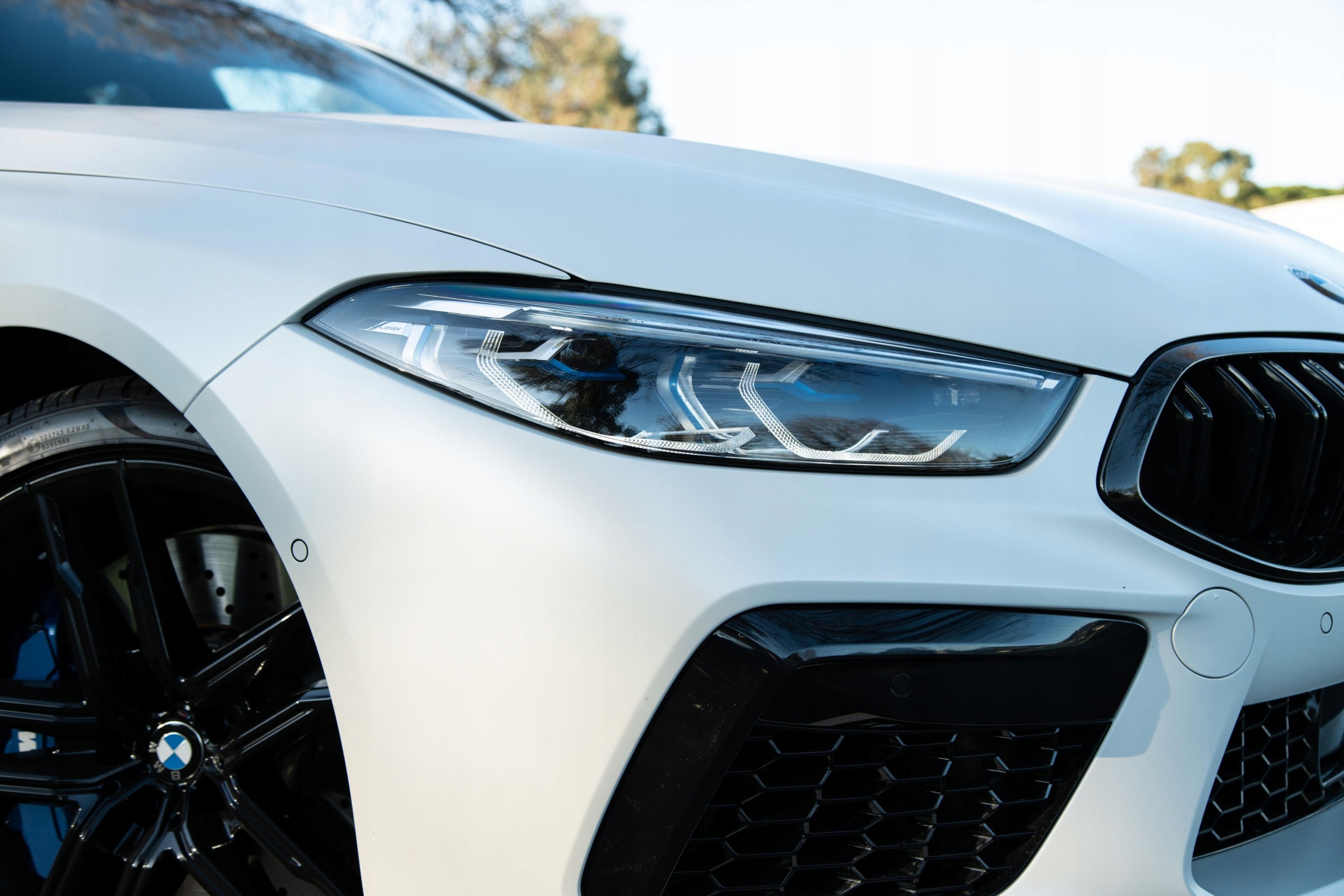 FOLIA BIAŁY MAT 2m x 152cm BIAŁA MATOWA SAMOCHODOWA SAMOPRZYLEPNA OKLEINA Szerokość produktu 152 cm