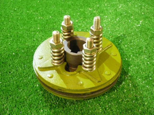 КОРПУС СТУПИЦЫ СЦЕПЛЕНИЯ CLAAS 610463 610464 В СБОРЕ