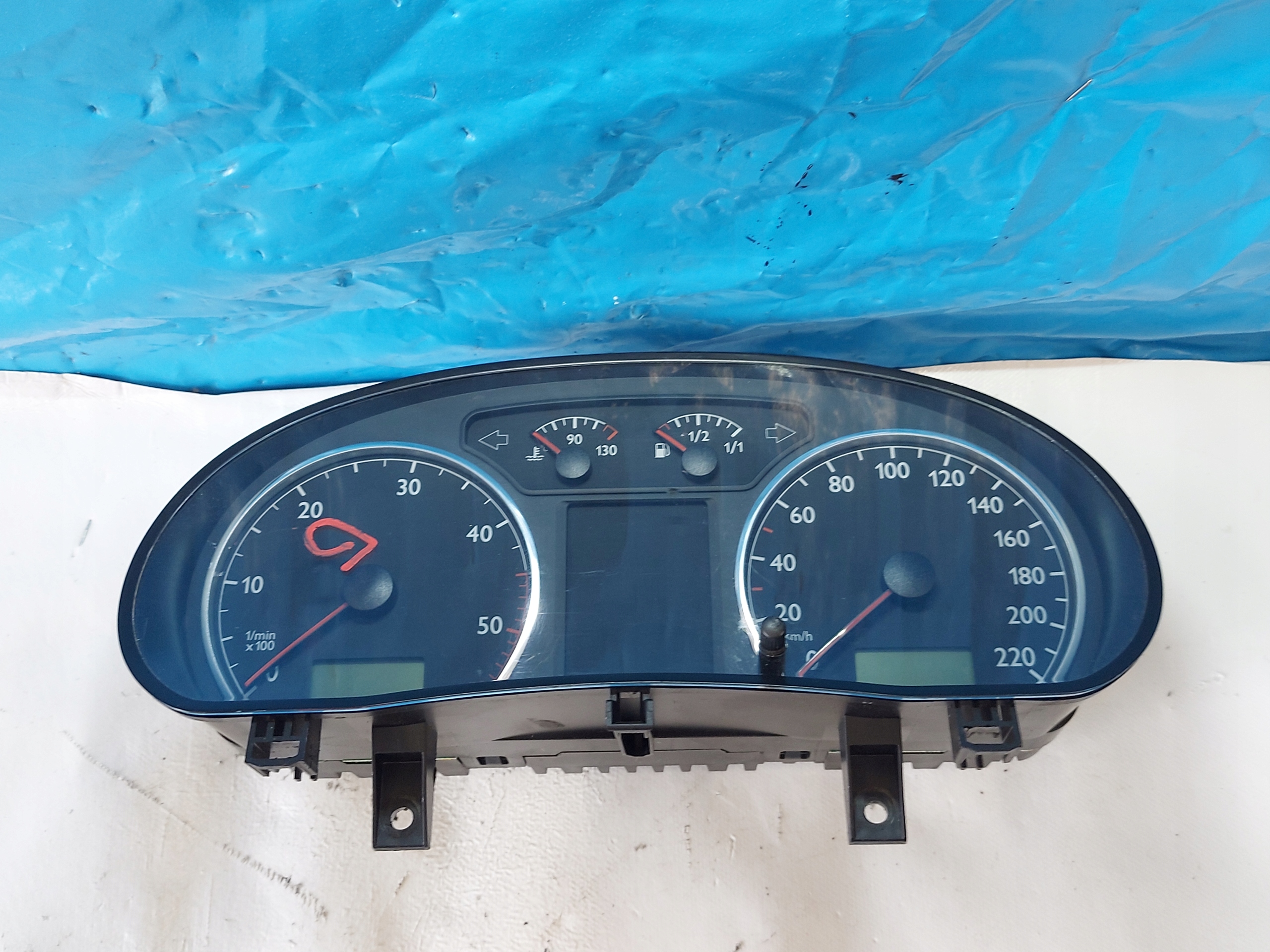dials clock VW POLO 1.4 TDI 9N 6Q0920801M