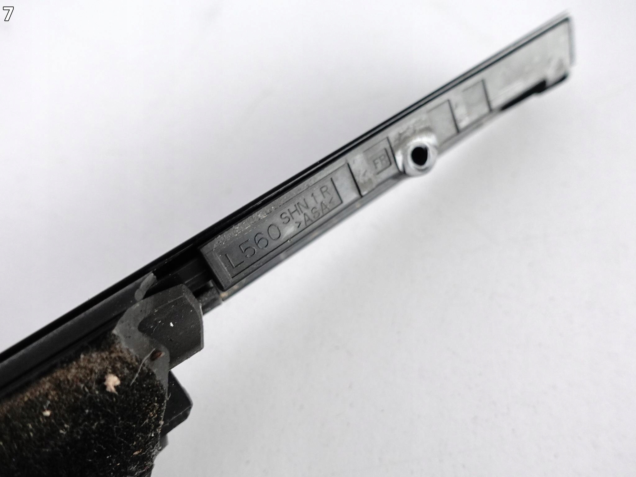 RANGE ROVER VELAR L560 17- moulding dust door right front black