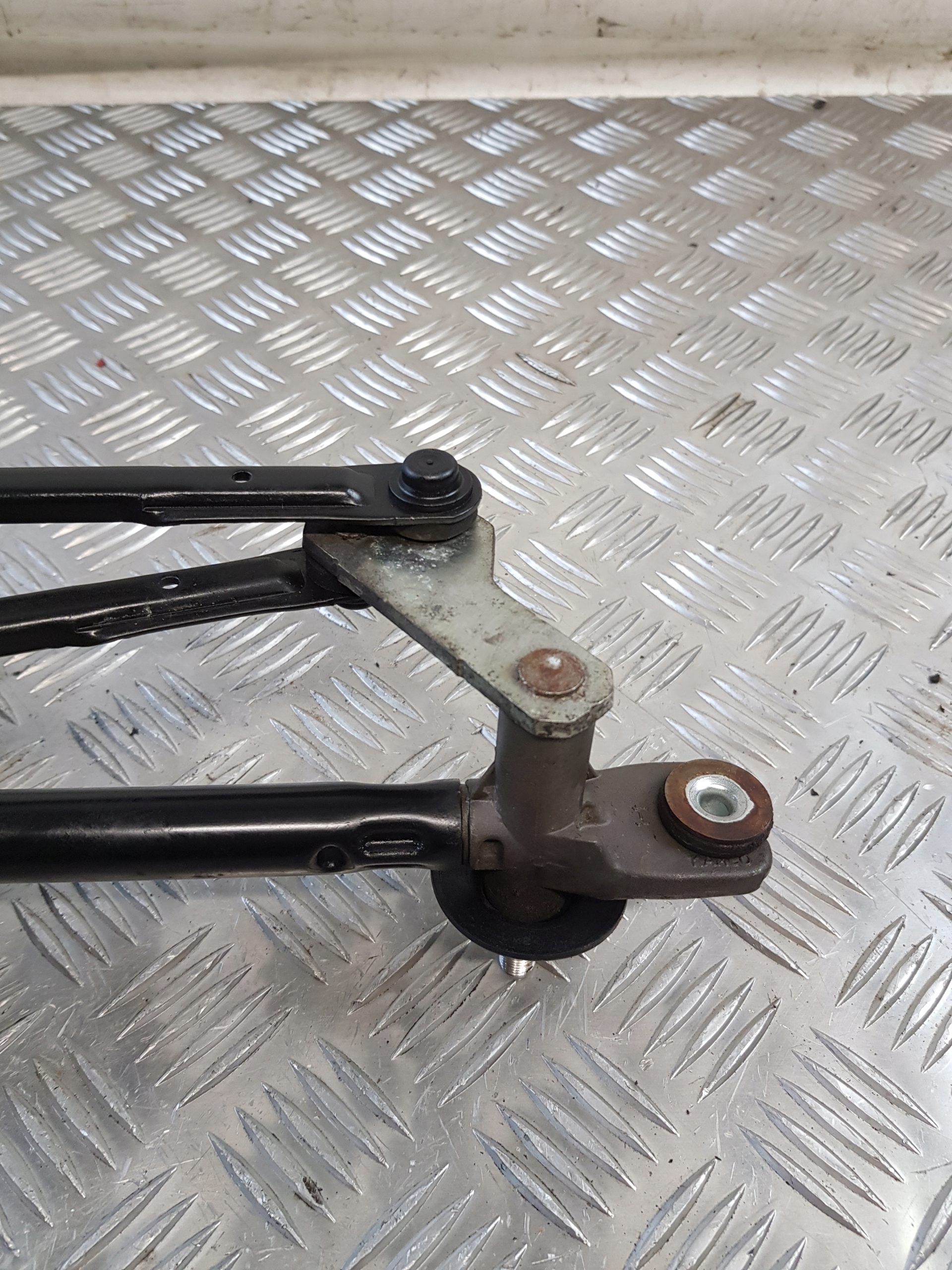 wiper mechanism front KIA SPORTAGE II 07R- EU