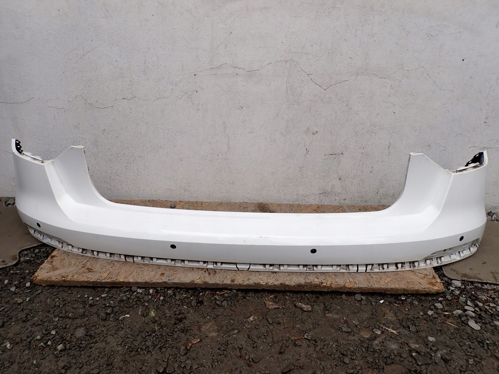 bumper rear part rear AUDI Q2 81A GAB 2016-2020R 81A807511A