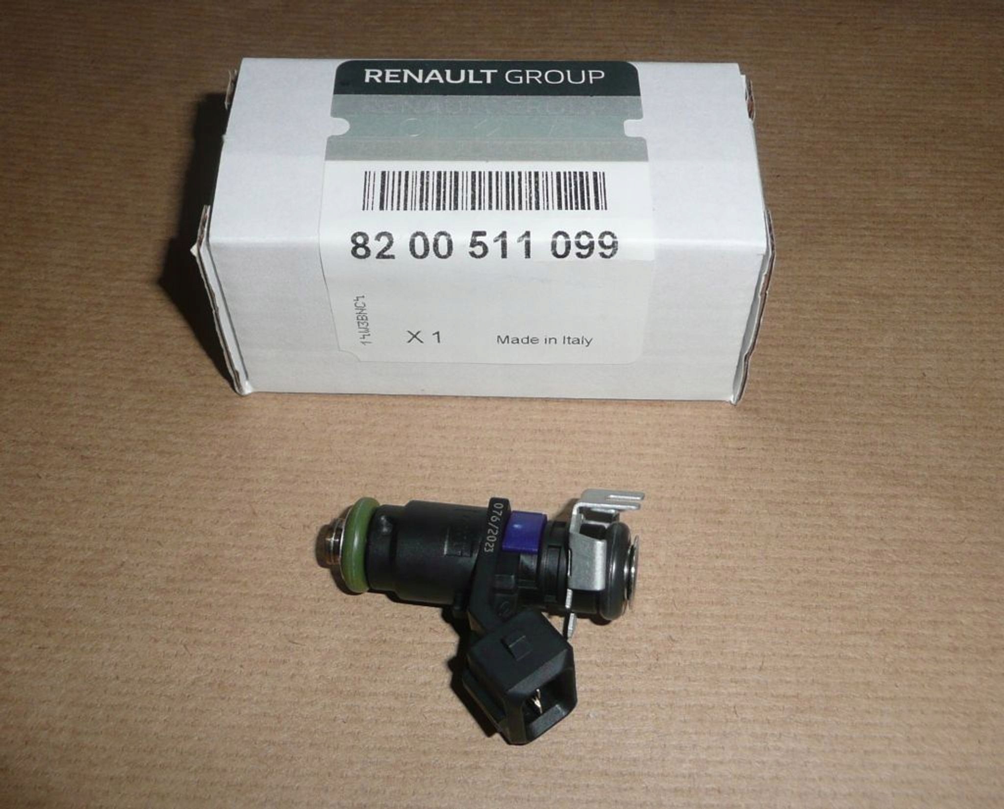 Vstřikovač R Megane II 2.0 16V 8200511099