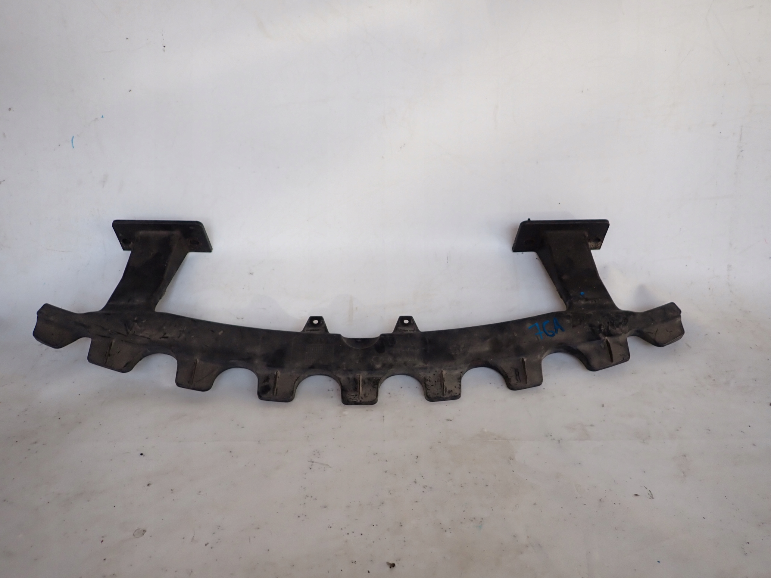 TESLA S 12->bumper support pillar of a bumper front