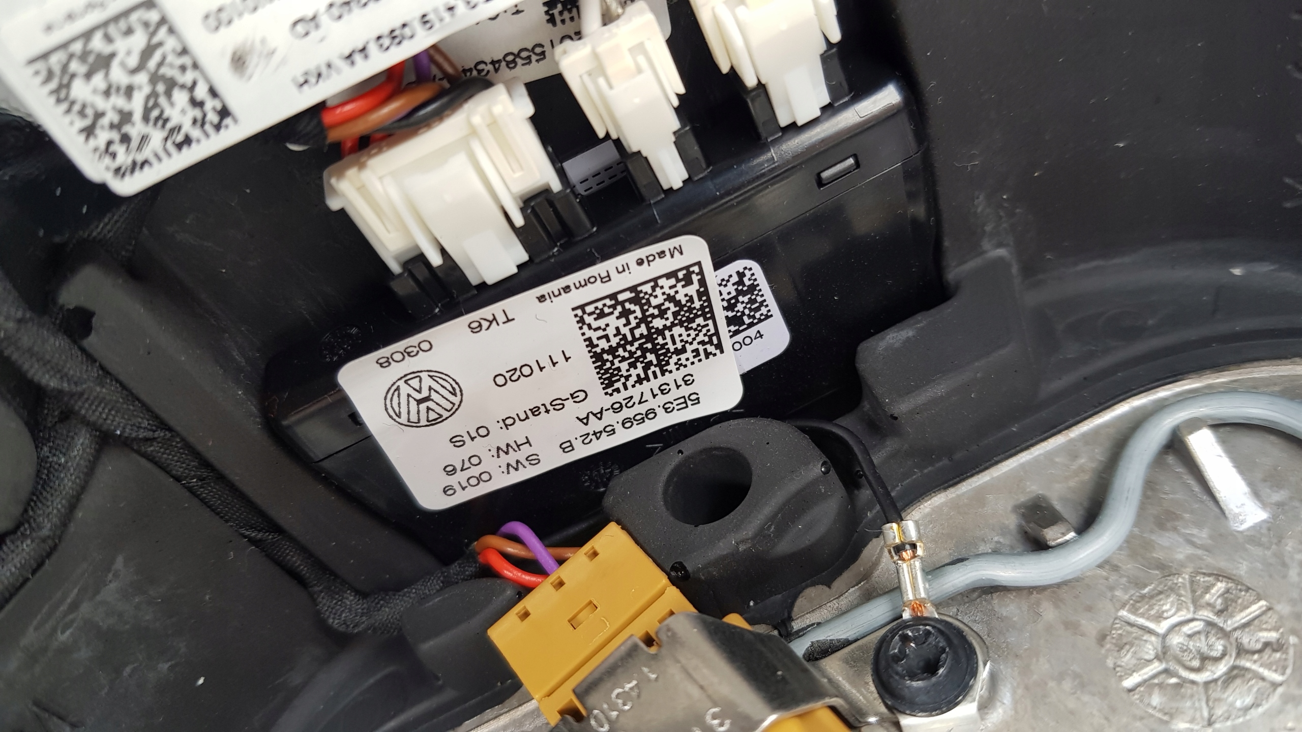 OCTAVIA IV lenkrad Leder LADNA PRZYCISKI MULTI 5E3419093AA 5E3959542B