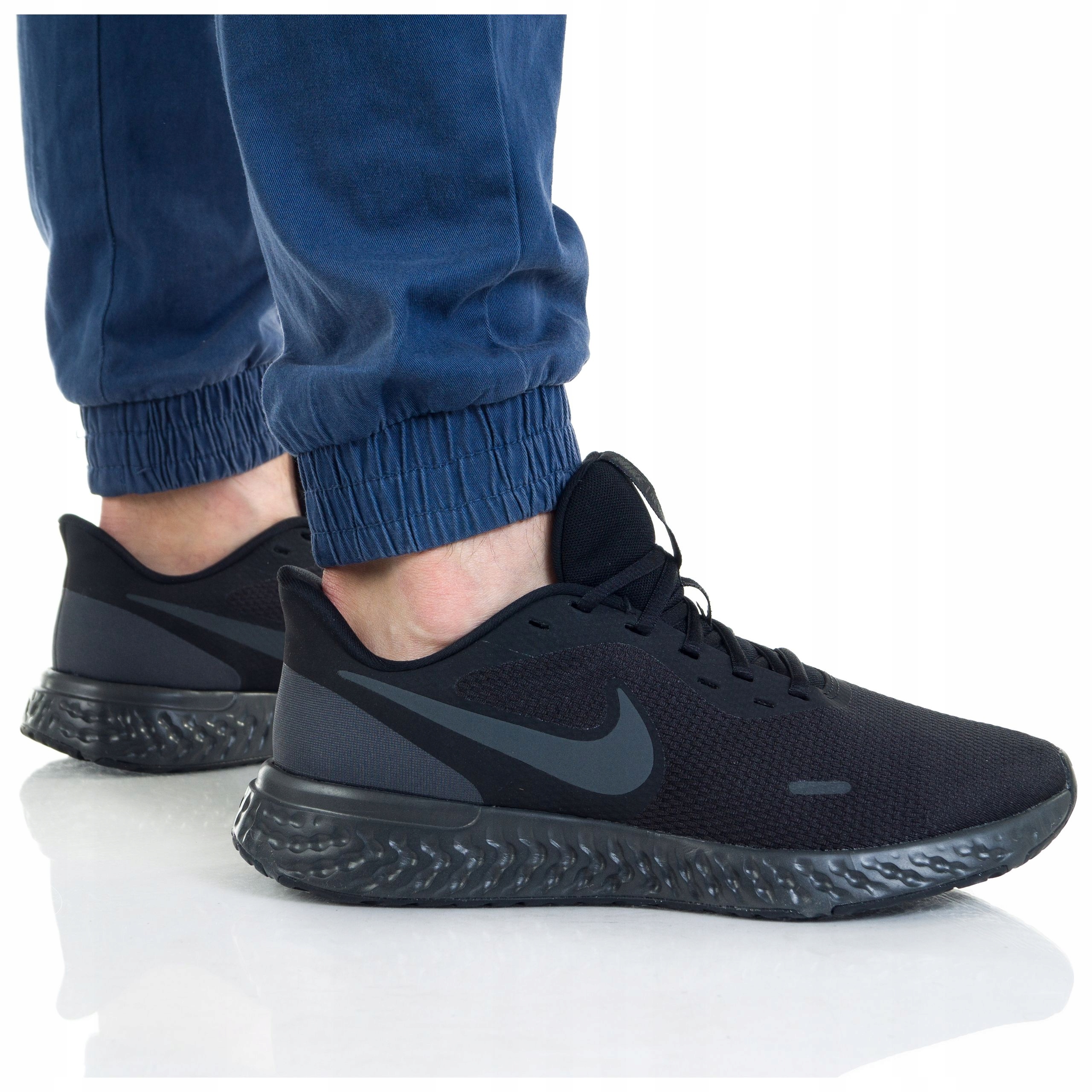 

Buty Nike Męskie Revolution 5 4E BQ6714-004 Czarne