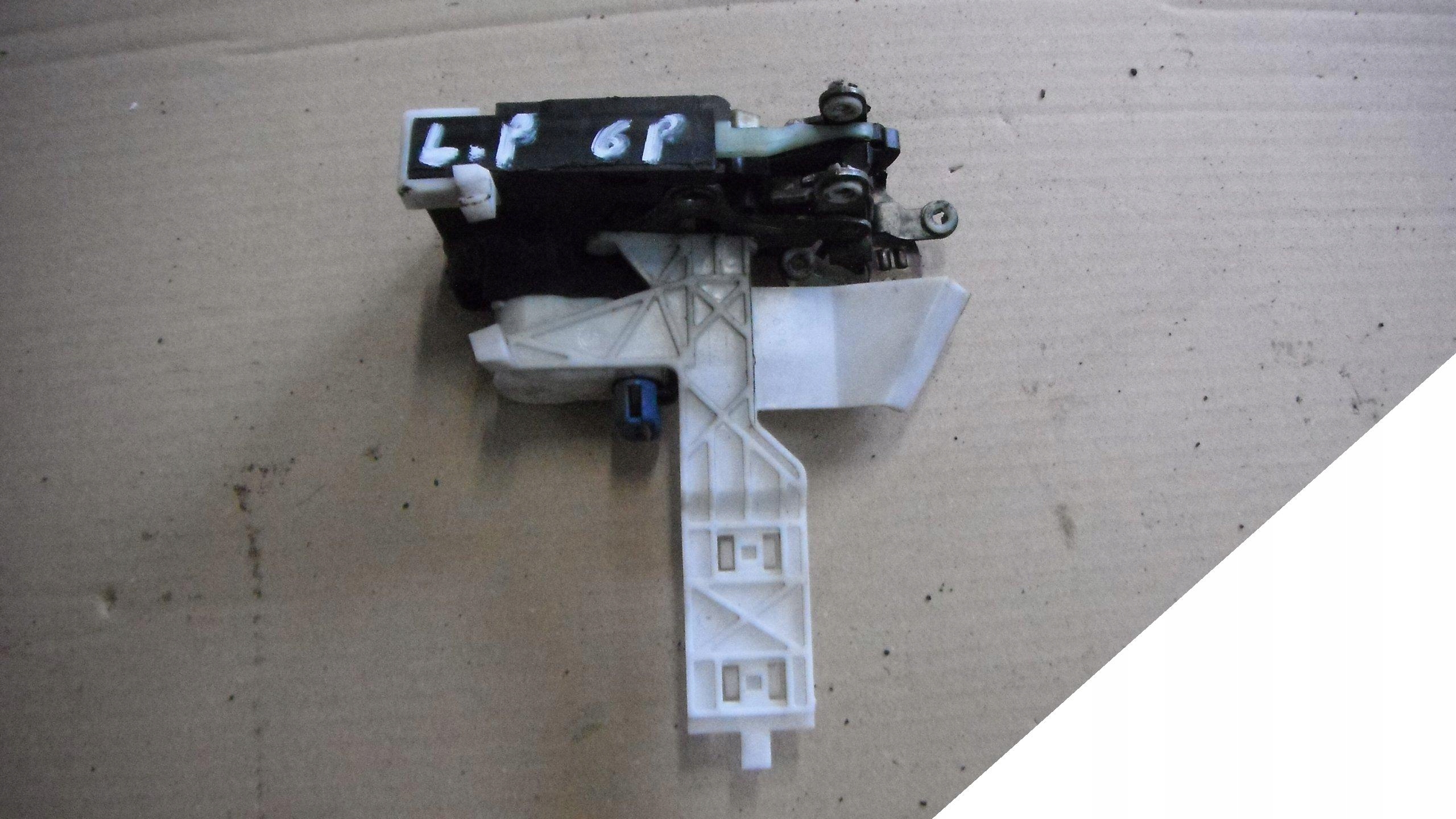 CHEVROLET TRANS SPORT 97- ZAMEK LEWY PRZEDNI 6 PIN