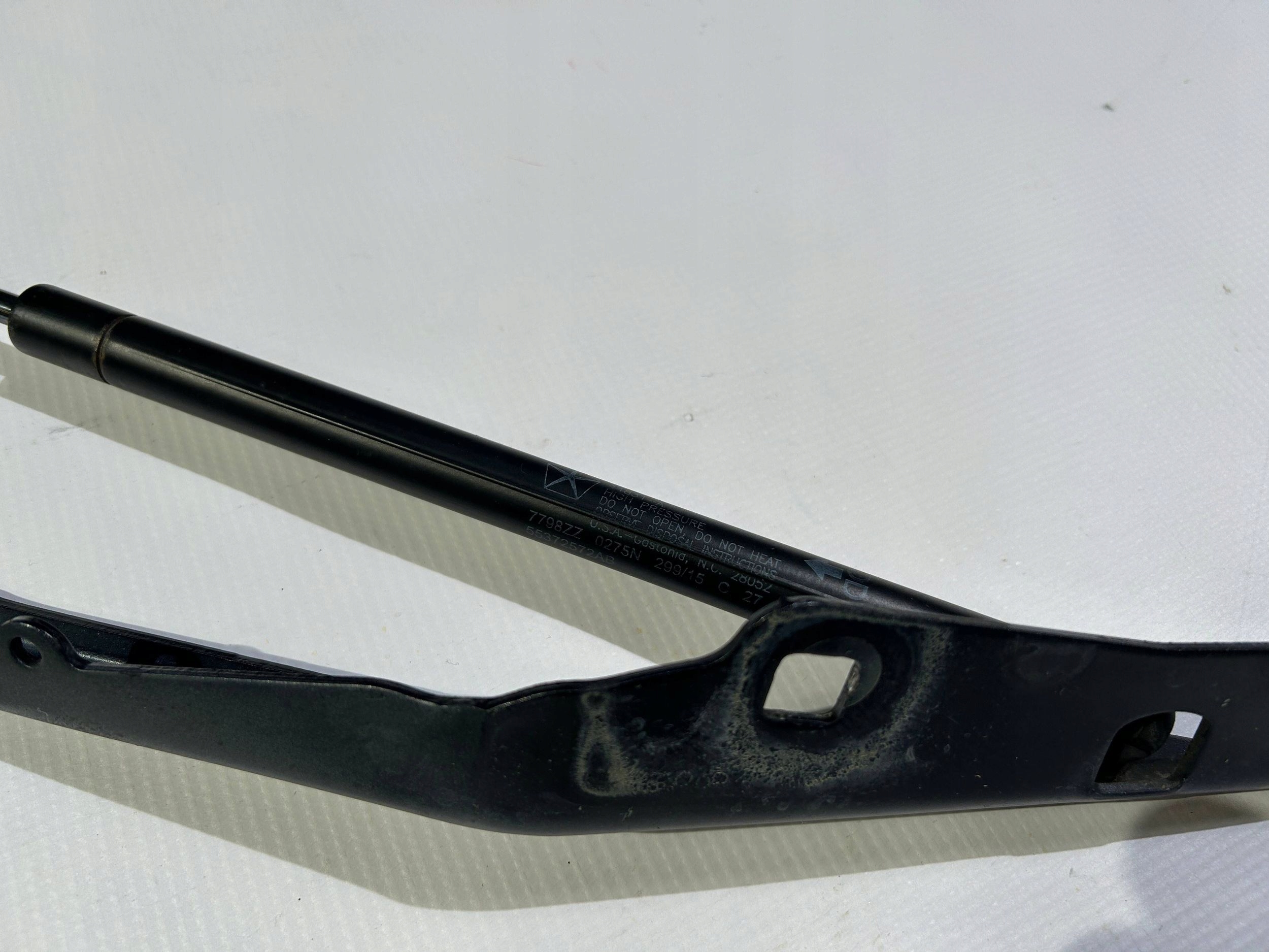 hinge bonnets left damper pokrywy of the engine original Dodge RAM 1500 2009
