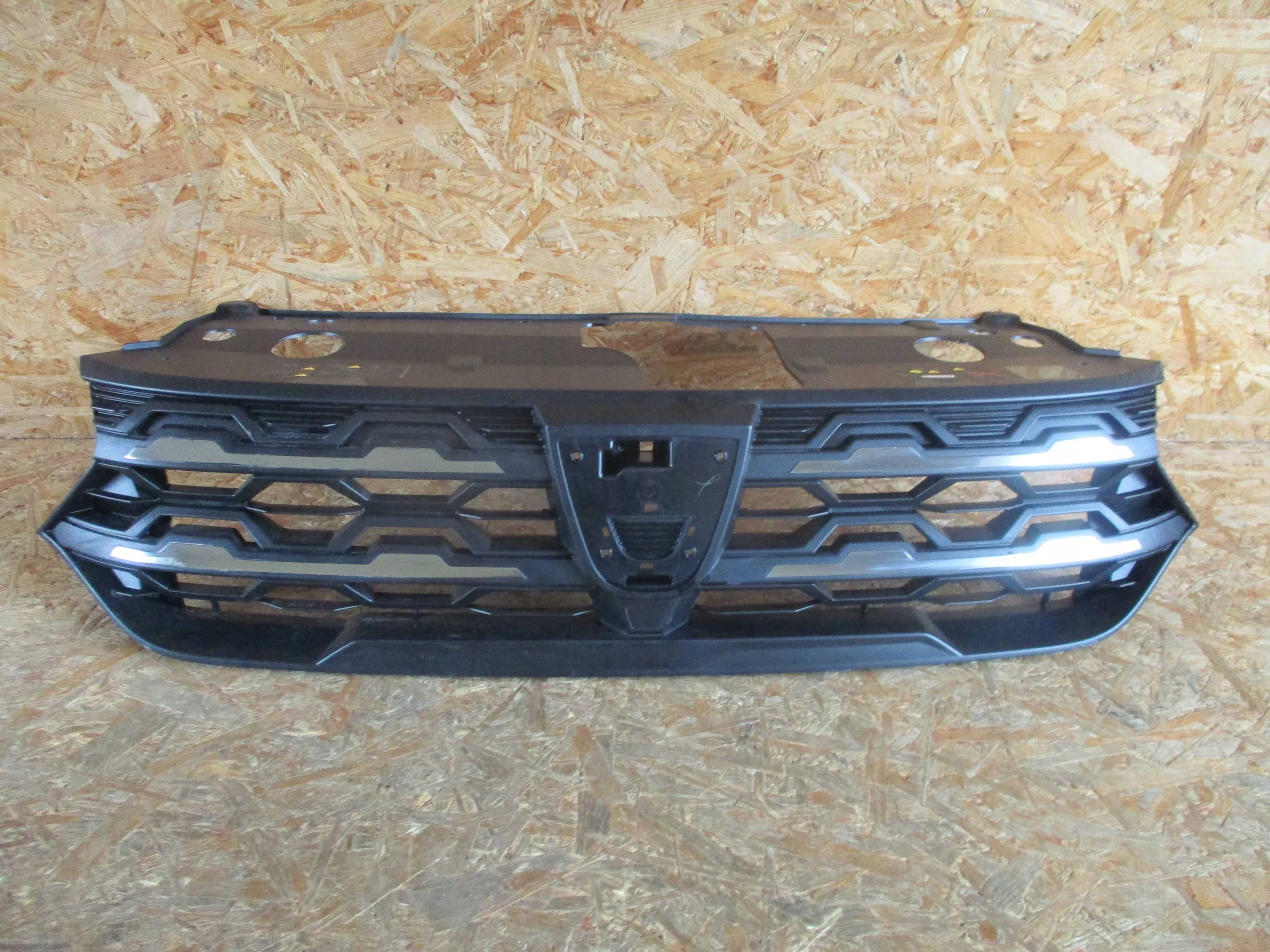 front PREKLADgrill DACIA JOGGER 22