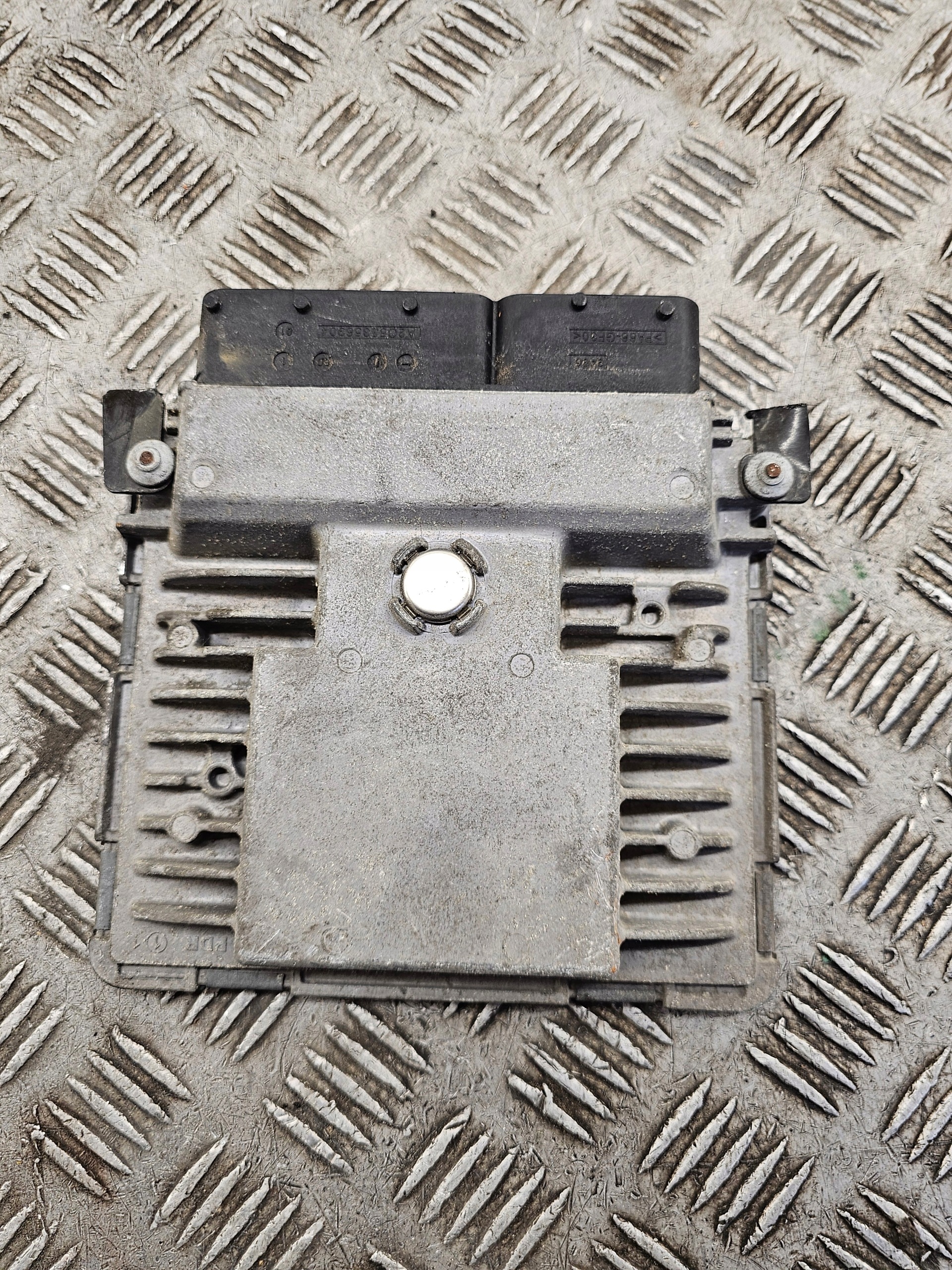 AUDI A1 1.2 TFSI control unit of the engine 03F906070DP
