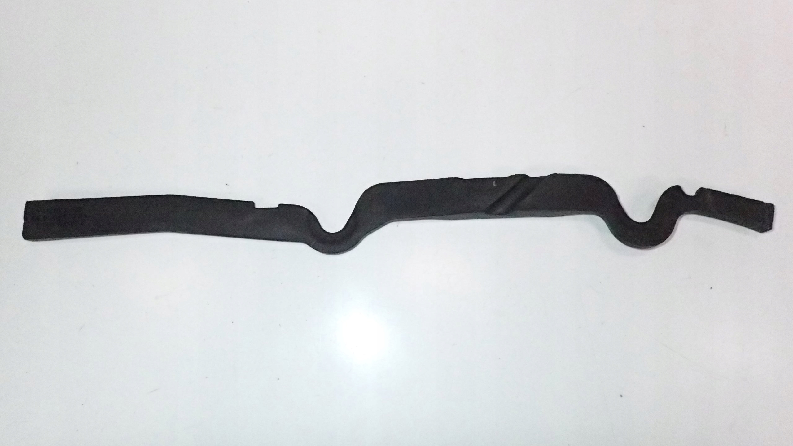 USZCZELNIENIE BŁOTNIK PRZÓD AUDI A6 C7 4G0823731