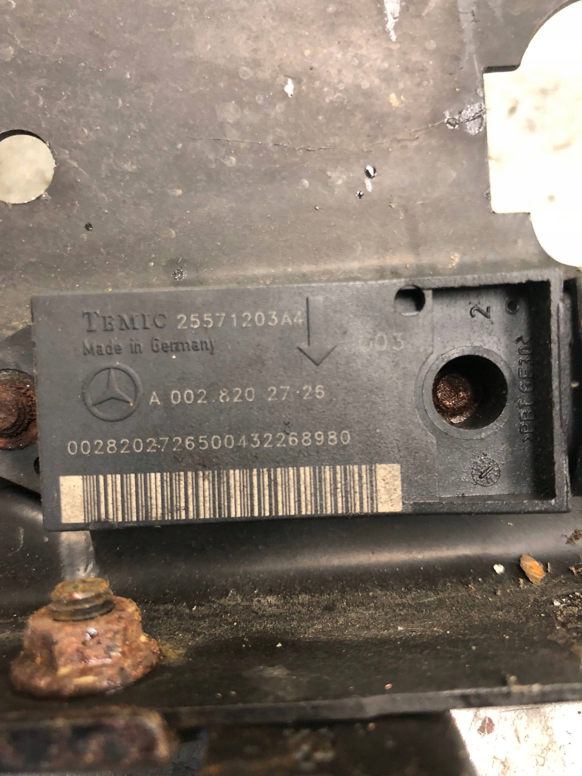 holder supports impact sensor right front MERCEDES W211 A0028202726