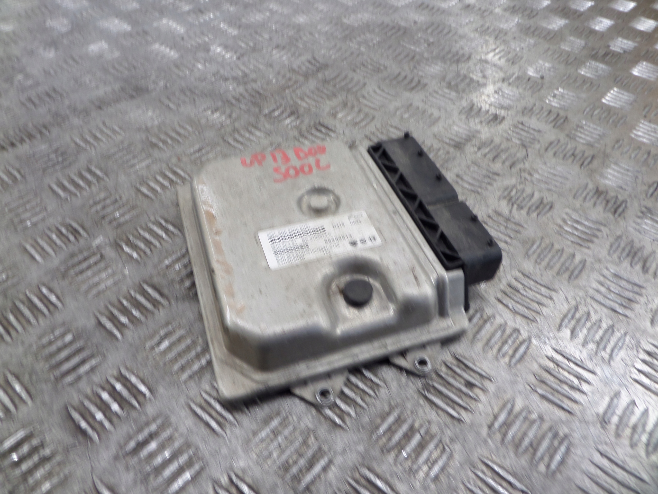 computer ECU FIAT 500L 1.3 55253513 MJD8F3.X1