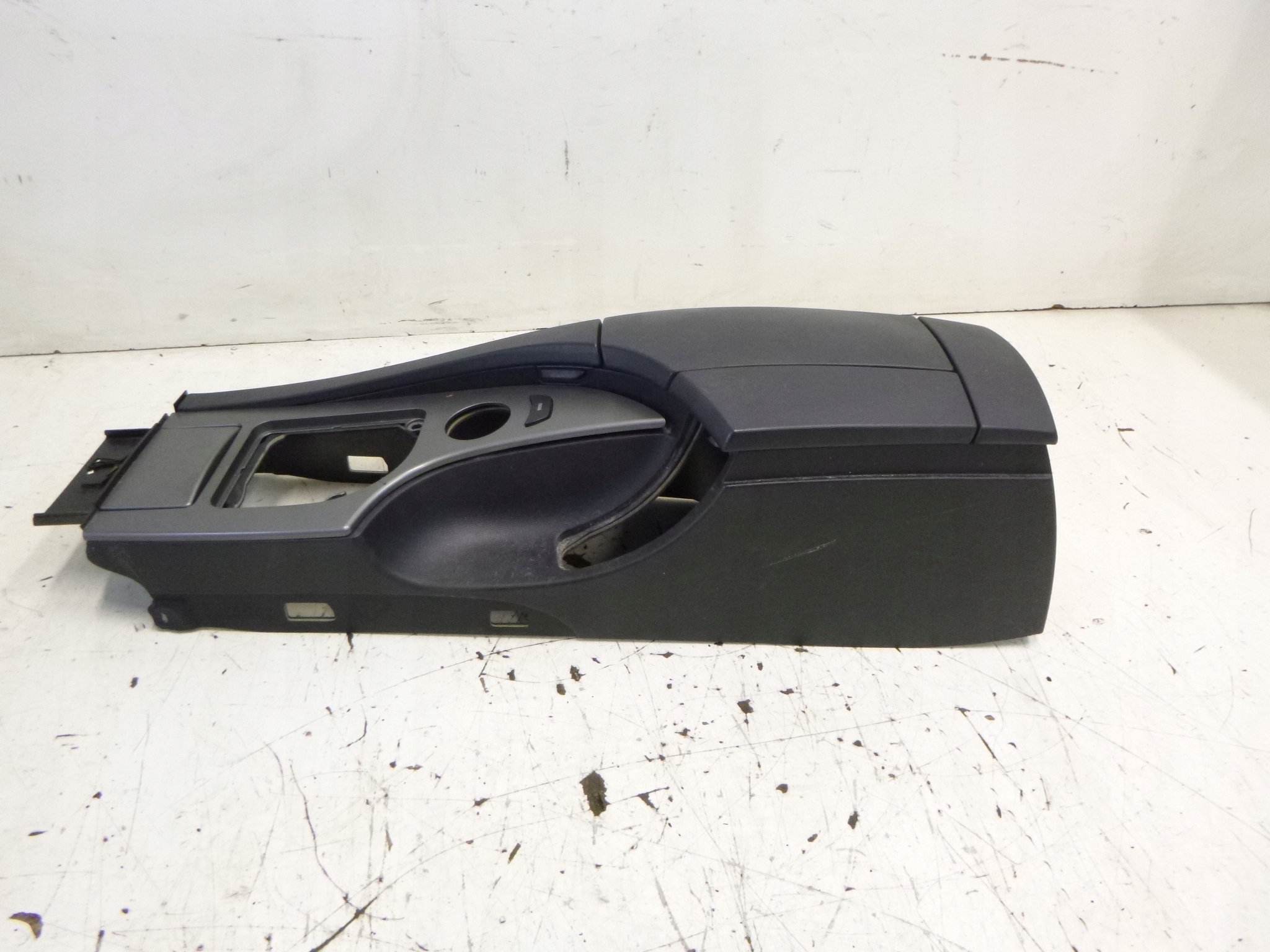 armrest Tunel central BMW E61 leather, 05r. MANUAL