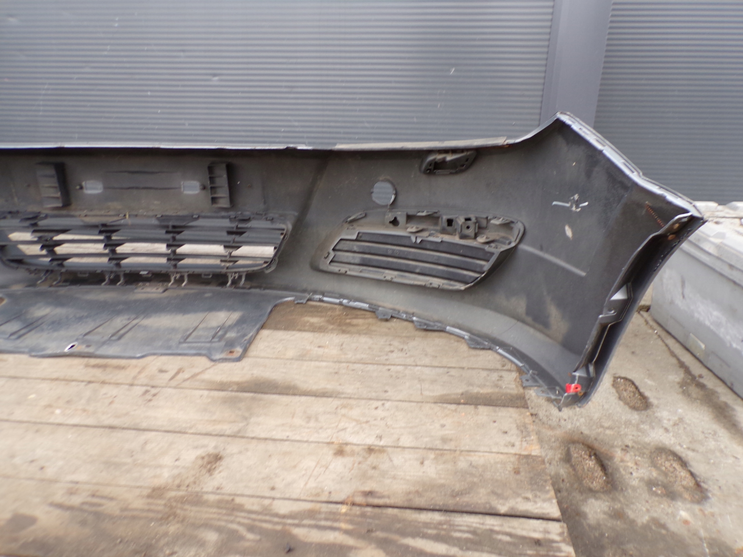 front bumper front OPEL ASTRA H WERSJA below washers colour Z163 (2)