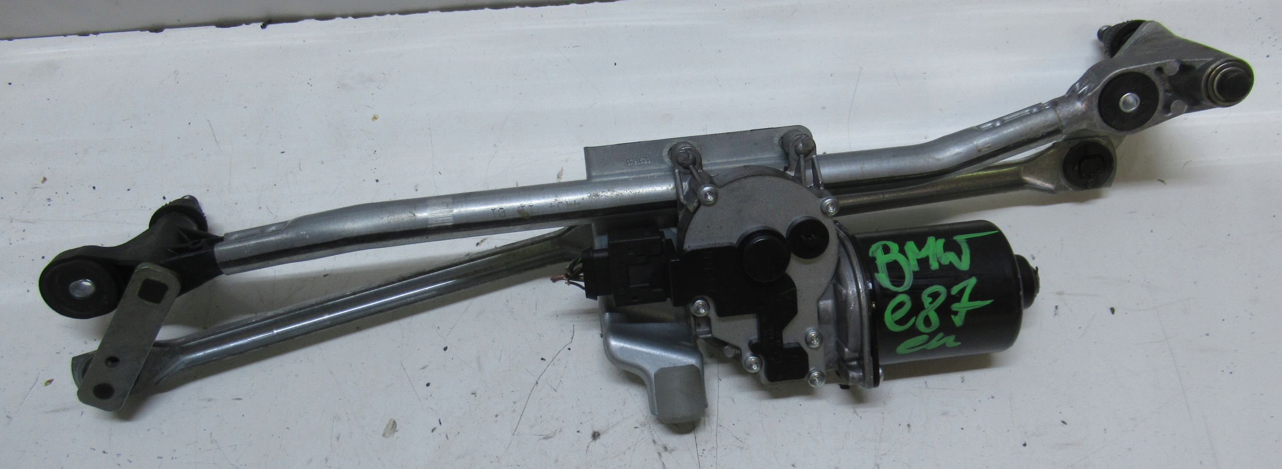 BMW E87 04R wiper mechanism front 6925706 EU