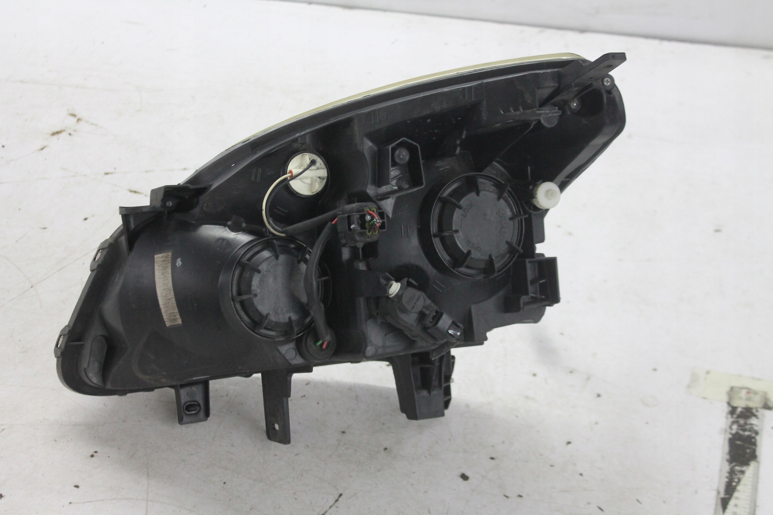 light right front RENAULT KOLEOS and 07-11 UK