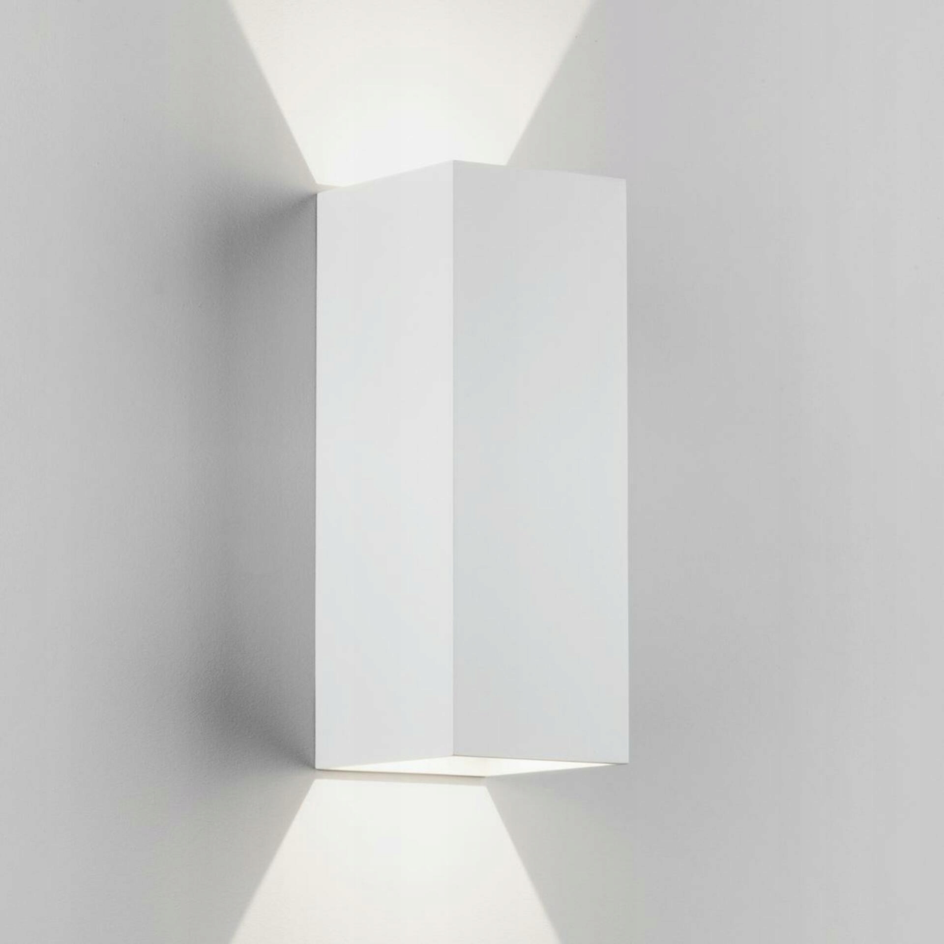 Nástěnné svítidlo Astro Oslo 255 Led 7,5W 3000K IP65 bílá minimalistické