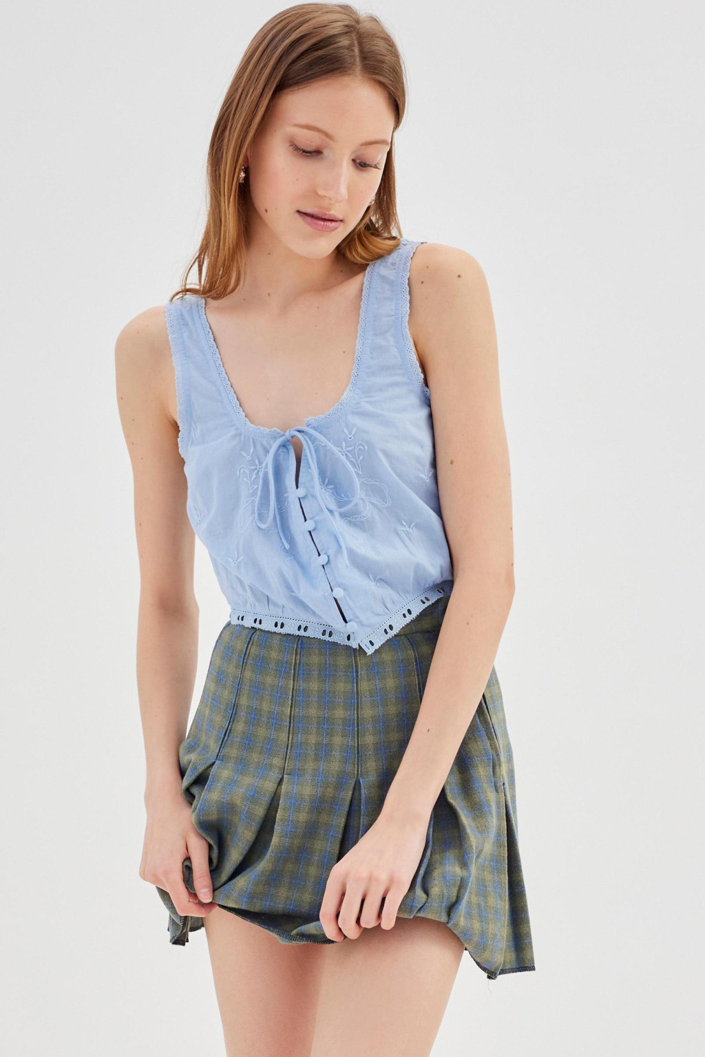 Urban Outfitters NH5 hge modrá crop top viazanie výšivka gombíky XS