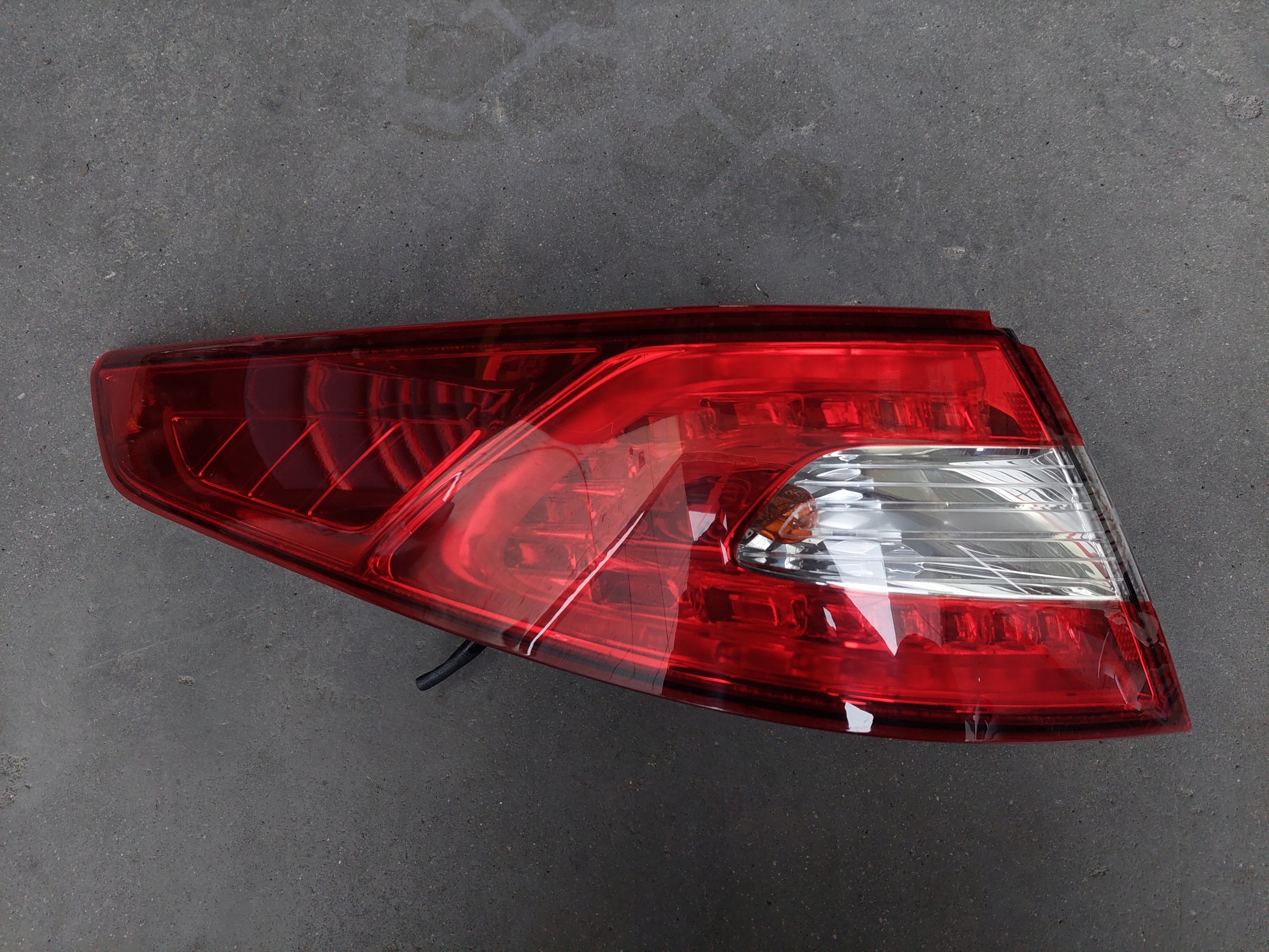 light rear part rear left KIA OPTIMA III sedan