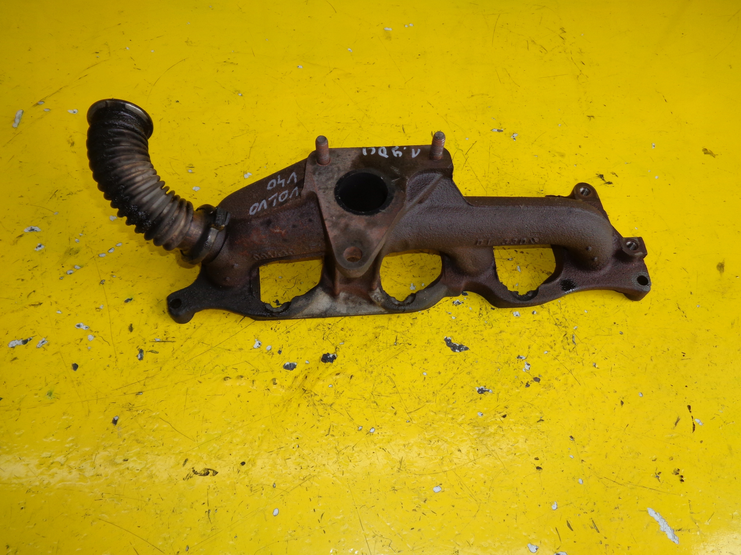 VOLVO V40 1.9DCI KOLEKTOR WYDECHOWY