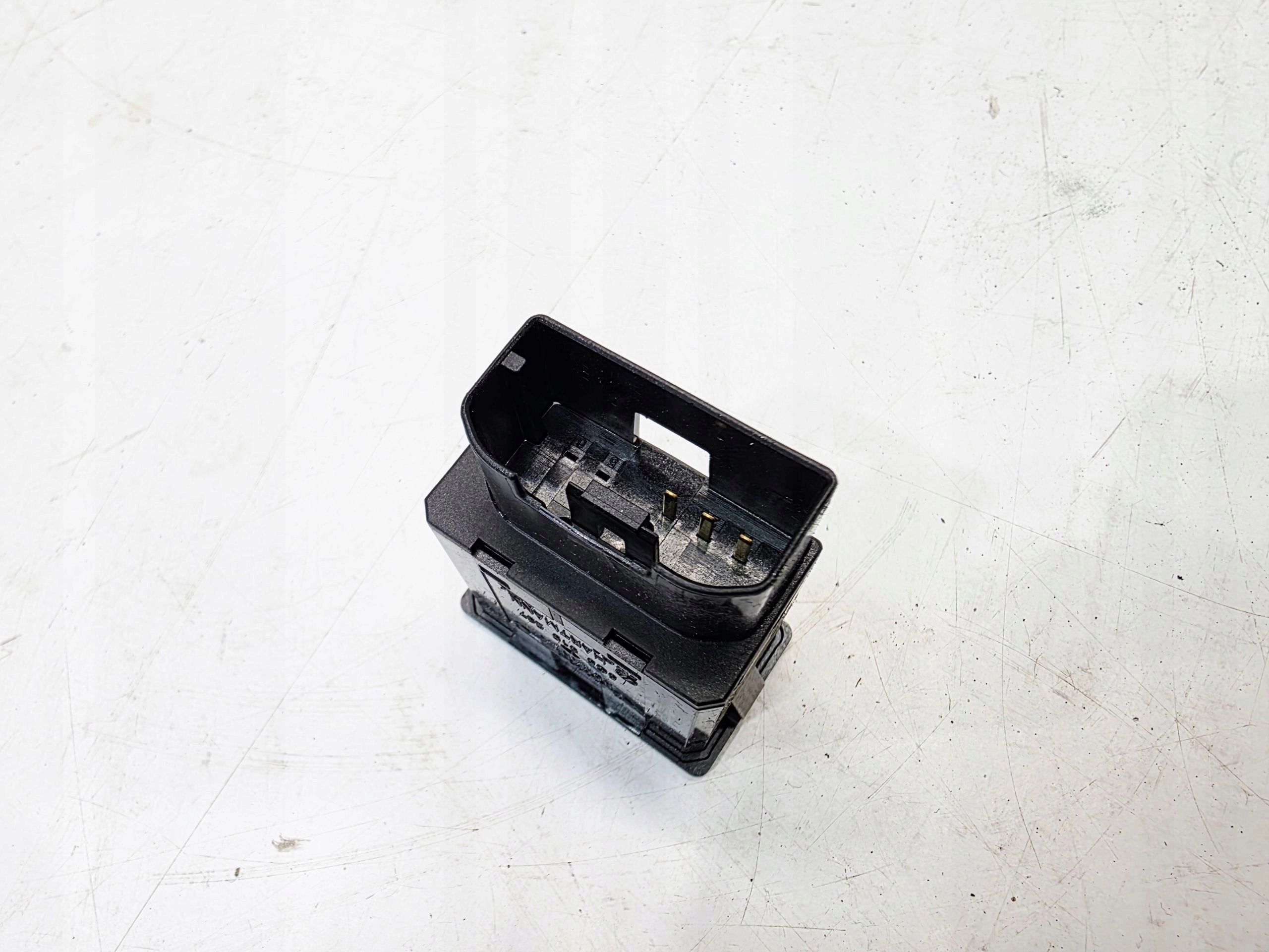 switch switch airbag AUDI VOLKSWAGEN SEAT SKODA 5C5919237