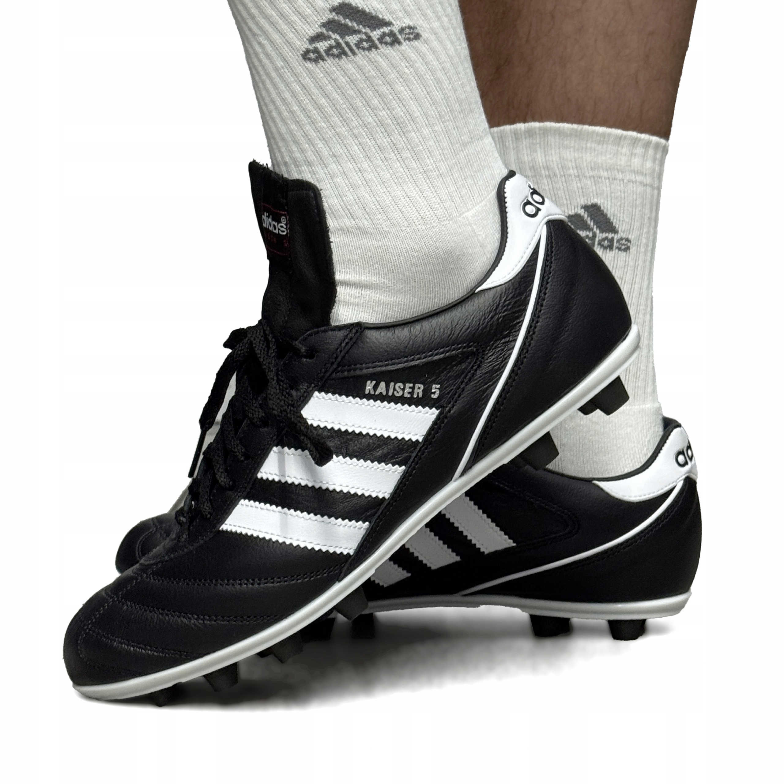 Fotbalové kopačky adidas z přírodní kůže, černé, pánské kožené, velikost 46