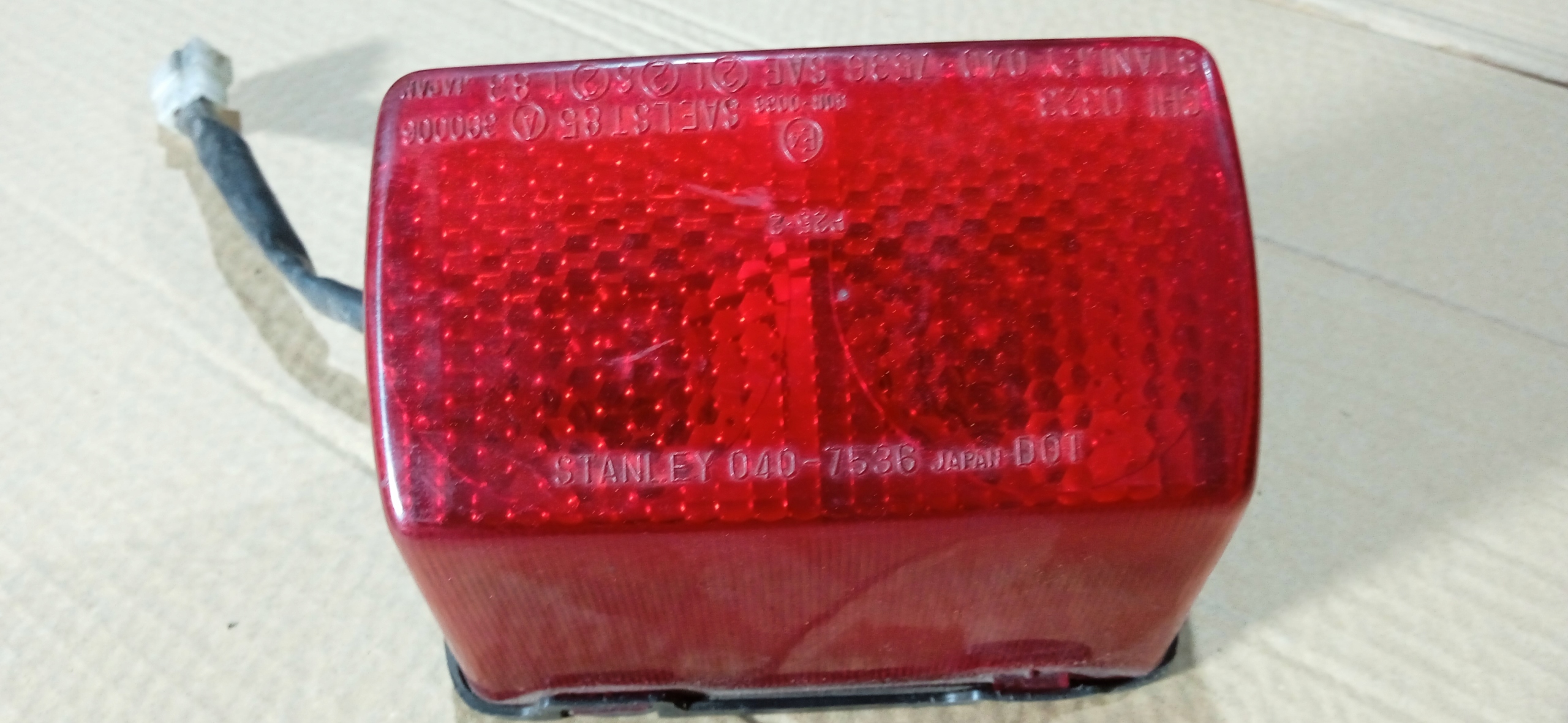 SUZUKI GS 500 ЗАДНИЙ ФОНАРЬ ЗАДНИЙ ФОНАРЬ АБАЖУР