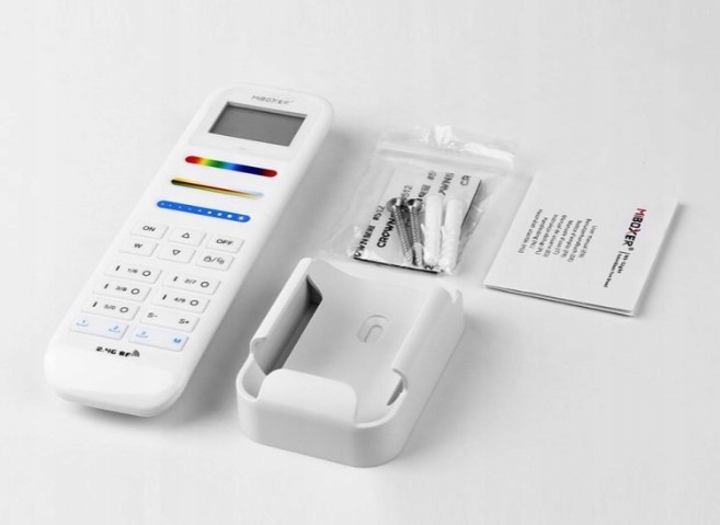 MILIGHT MIBOXER FUT100 PILOT RGB+CCT 100 STREF Typ pilot