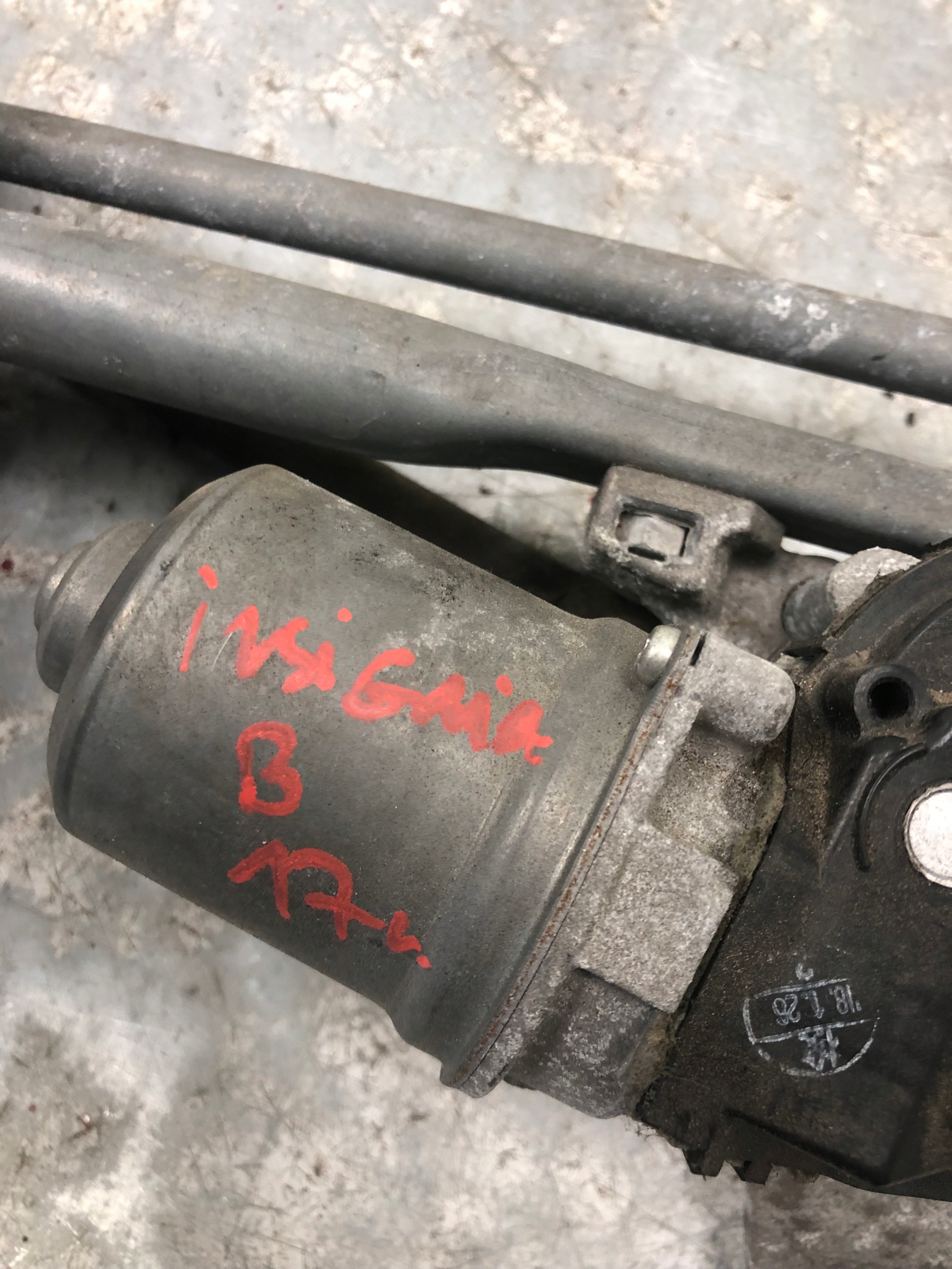 Wischergestänge OPEL INSIGNIA B 13471428