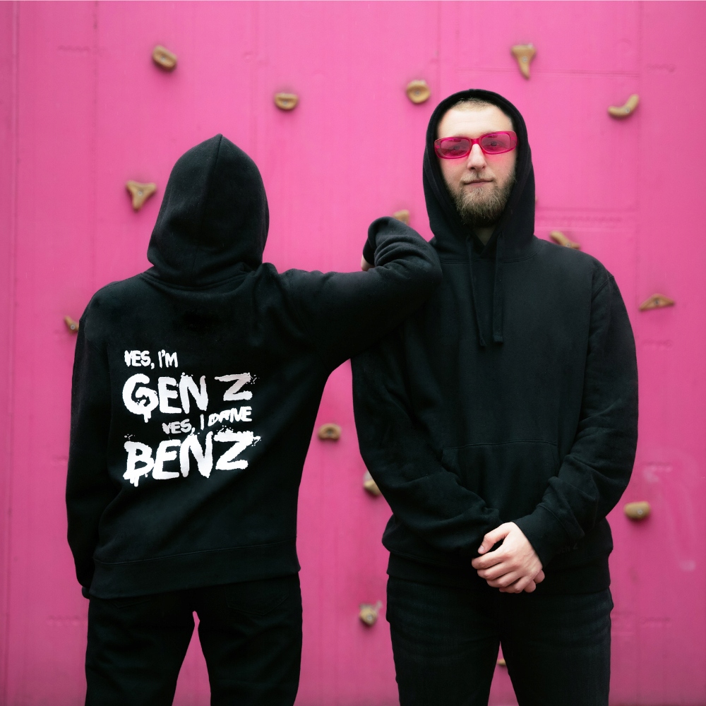 BLUZA MERCEDES-BENZ #KOCHAMYMERCEDESY GEN Z - S Kolor czarny