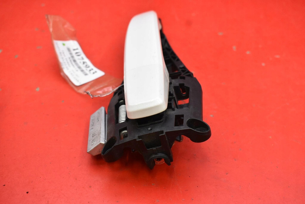handle right rear part rear GYN OPEL MOKKA A 12-15