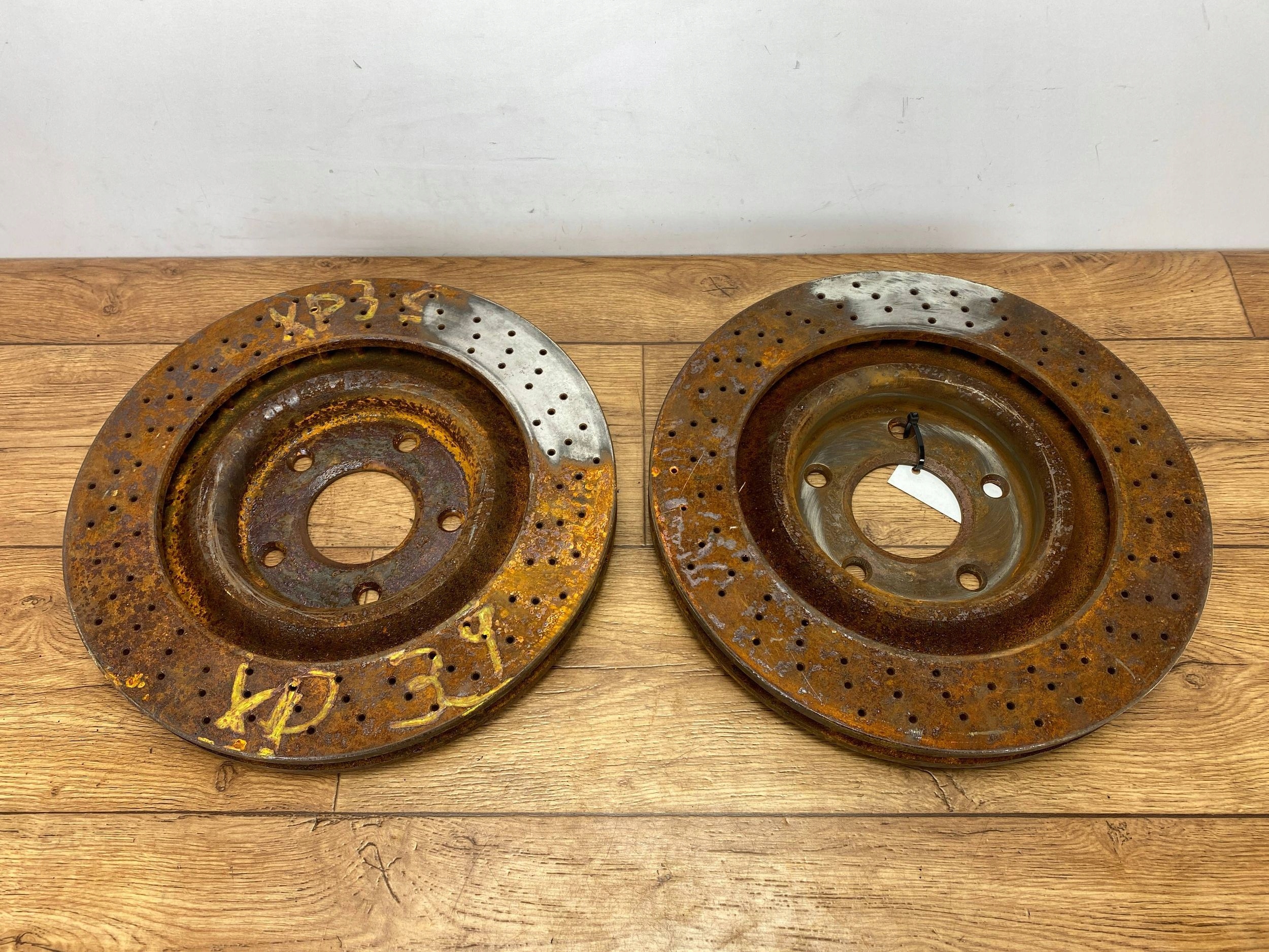 disc brake front komplet nawiercane Chevrolet Corvette C6 2005+