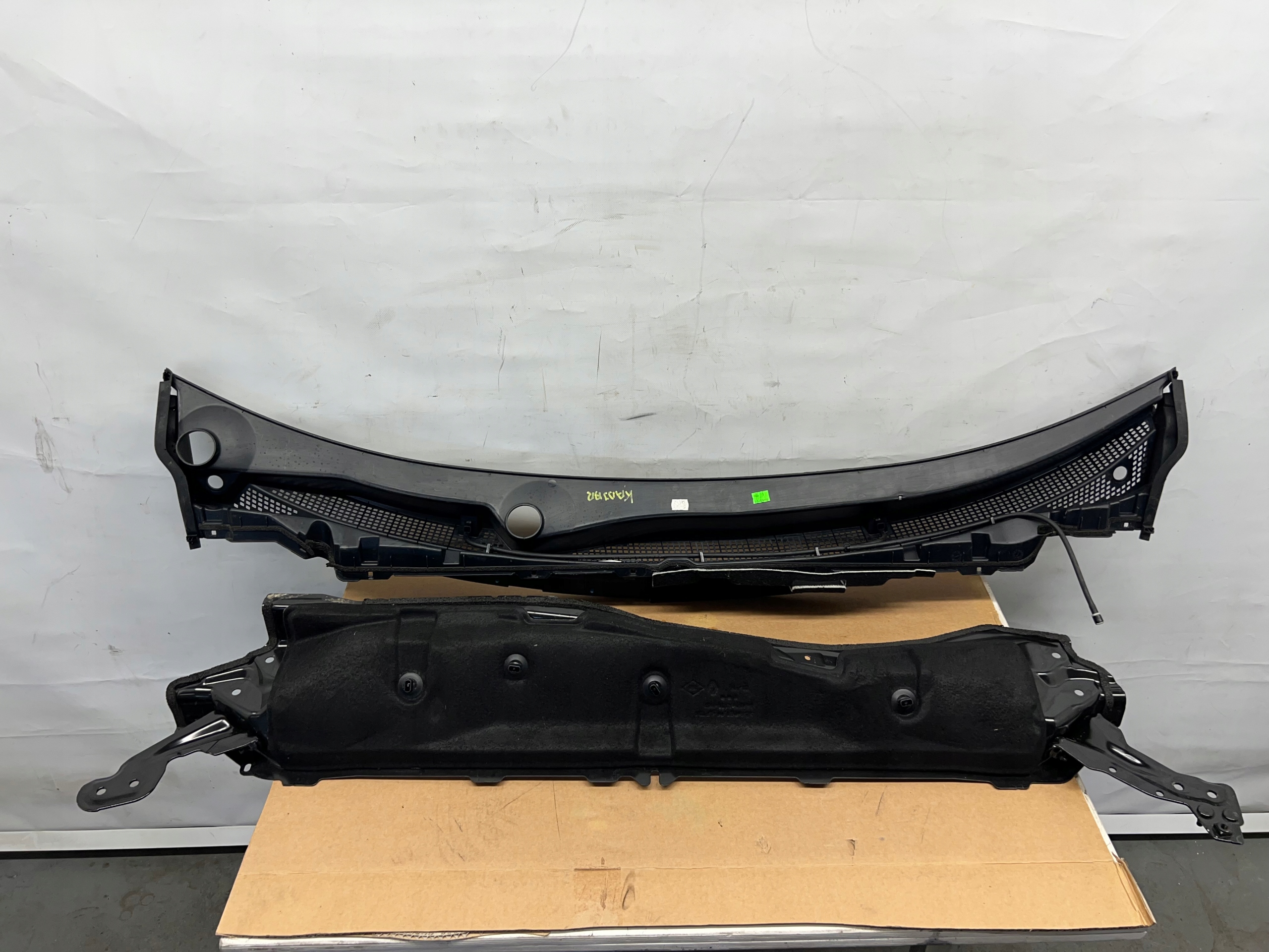 Renault Kadjar torpedo upper lower KOMPLET