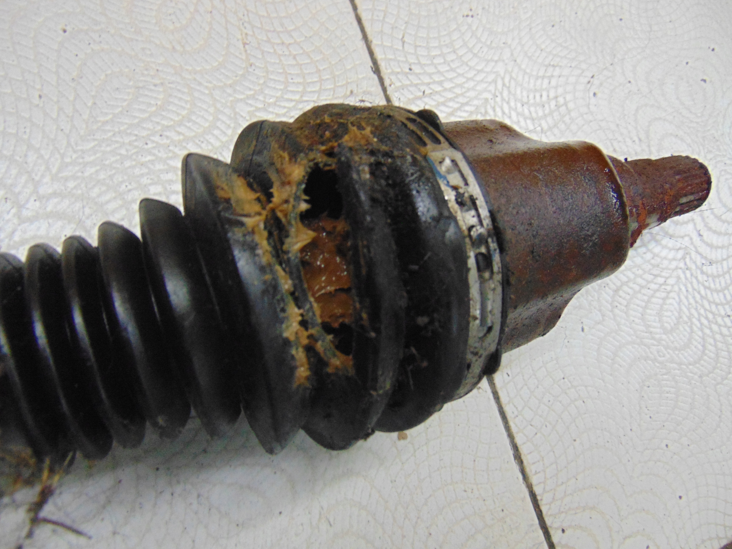 PÓŁOŚ PRAWA FORD ECOSPORT 1.5D GN15-3B436-LC