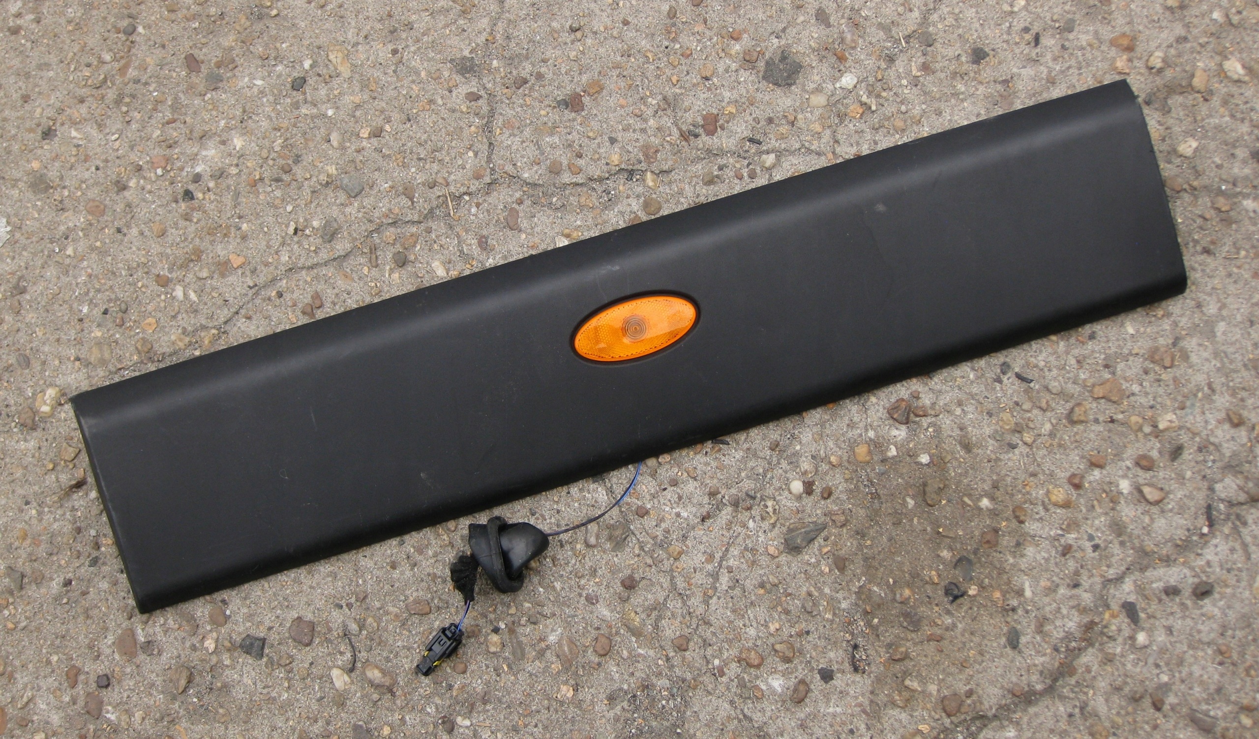 RENAULT MASTER III LIFT moulding side left 768F20003R
