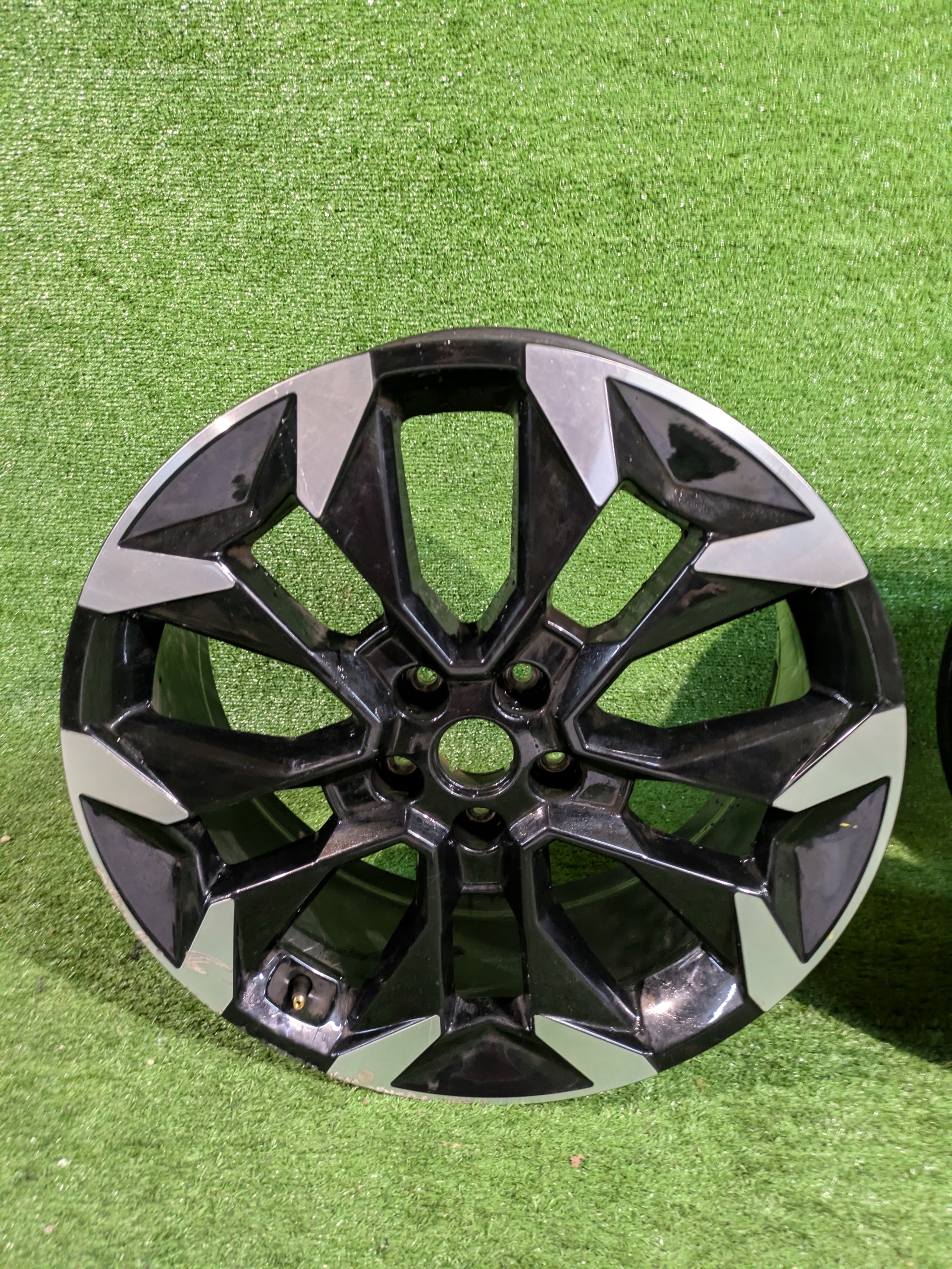 disk disk hliníkový KIA SORENTO 20" 8.5J ET54 NR.F108