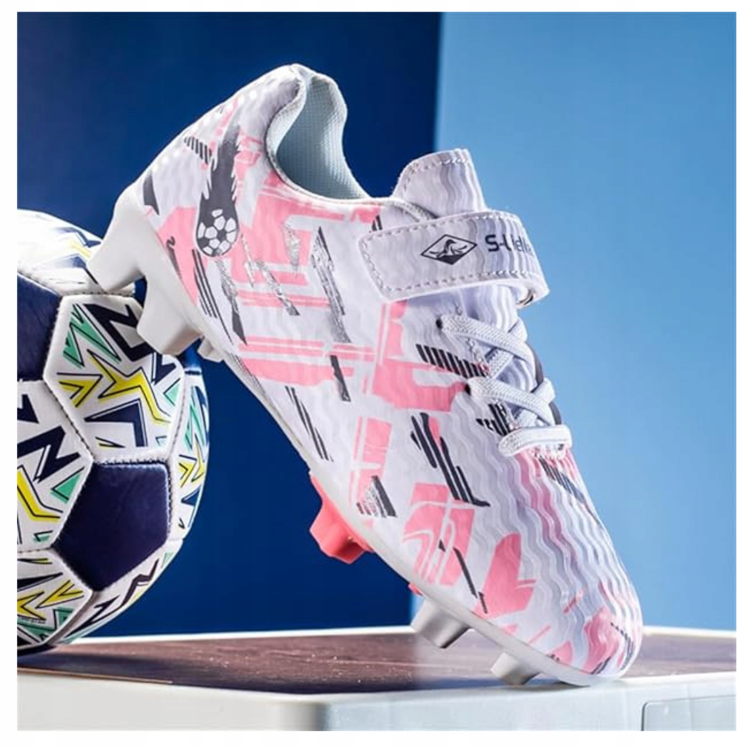 Dětské sportovní fotbalové tréninkové boty na fotbal a lanku