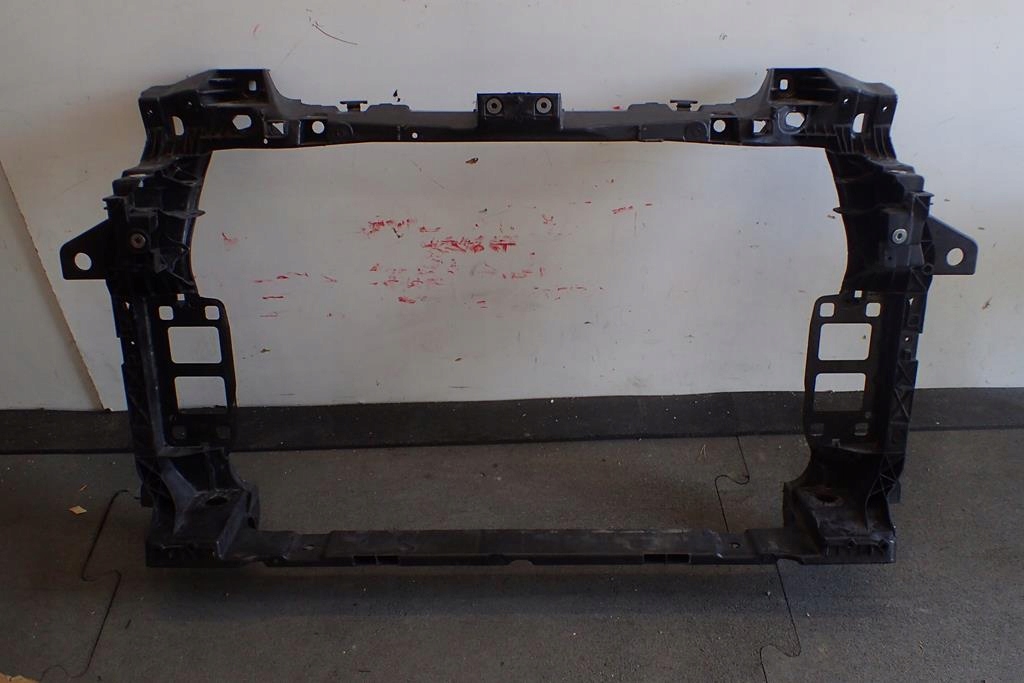 Pas przedni AUDI Q8 4M 15-