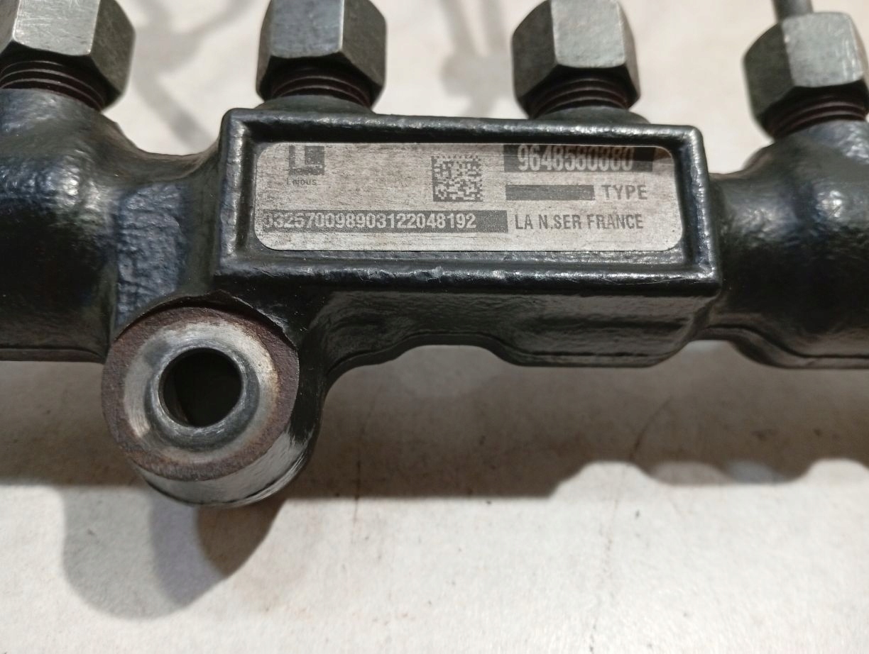 Rampe injection FORD FOCUS C-MAX 1.6 TDCi 9648580880