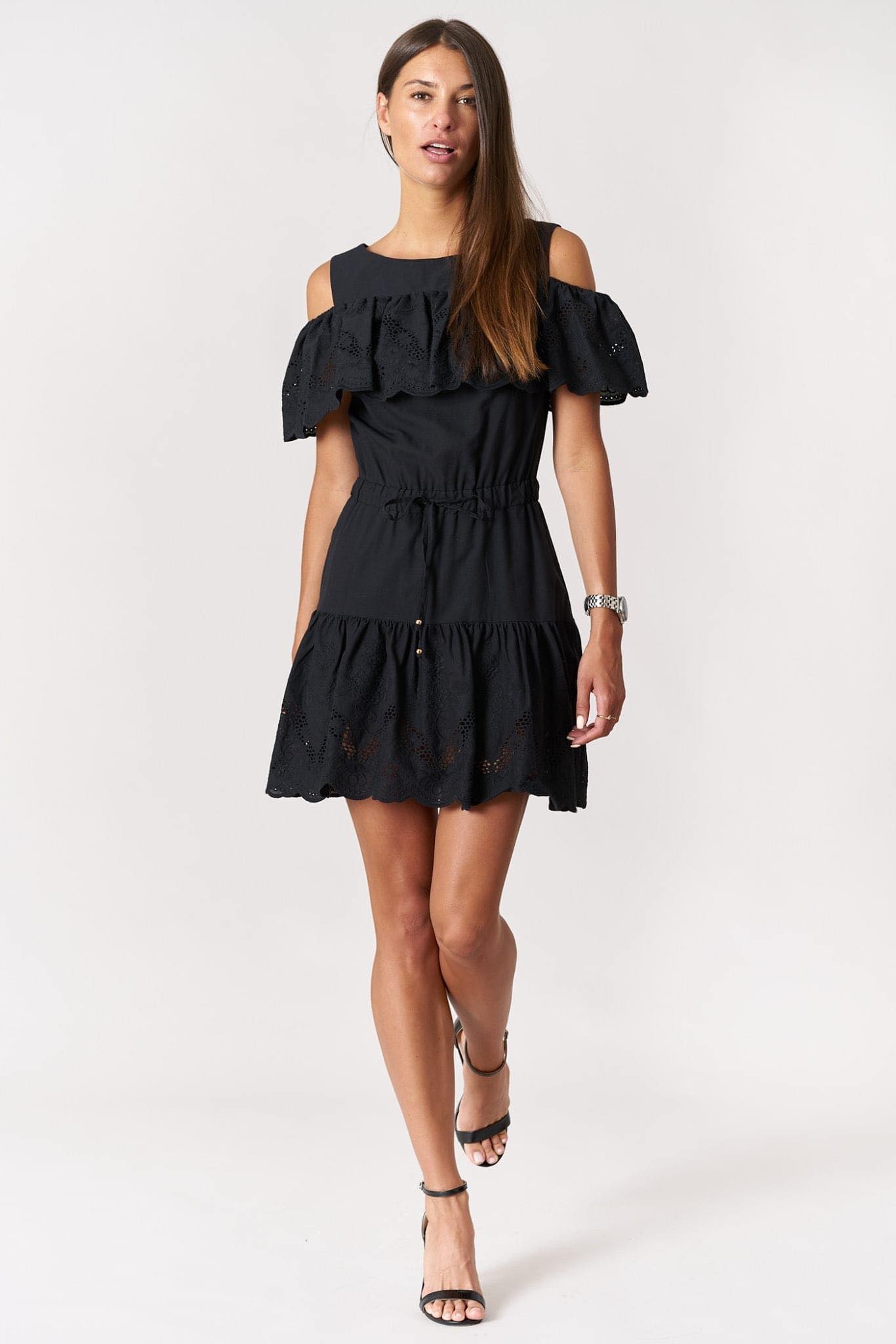 Šaty Černá vyšívaná Polská Výroba, velikost M