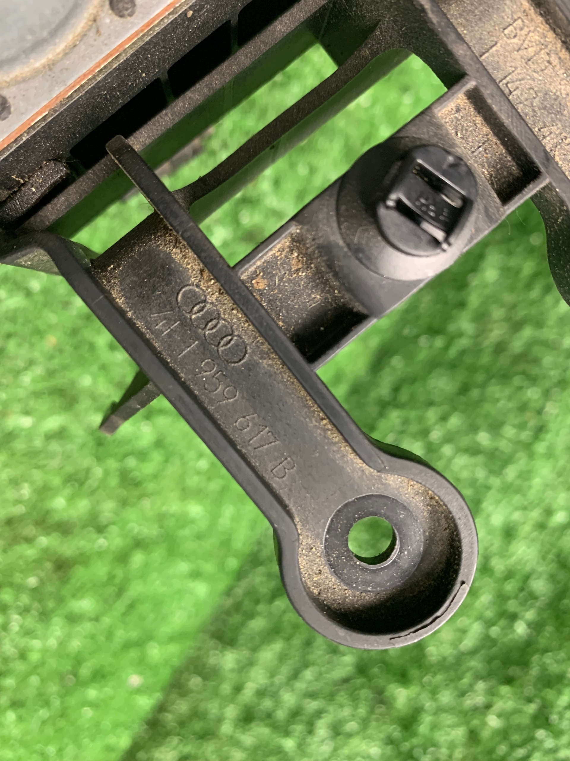 AUDI A6 C6 Électrovanne d’eau Bloc de chauffage complet 4F1959617B