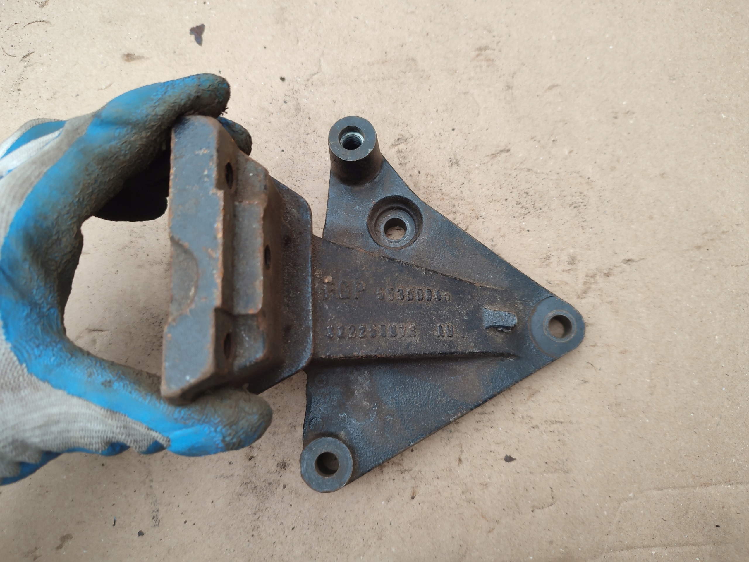 engine mount OPEL ZAFIRA ASTRA VECTRA 2.0 T 55350845