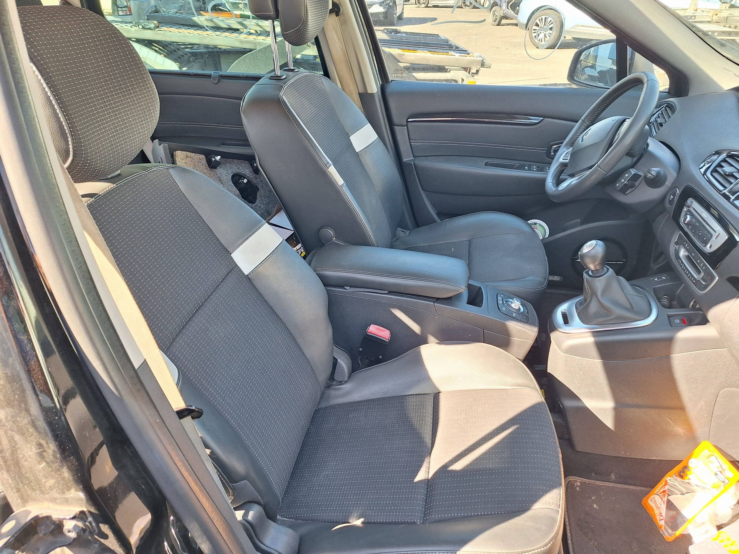 RENAULT SCENIC III 3 MPV KROTKI 09-16 Sitz Sitze Halbleder 5-achse