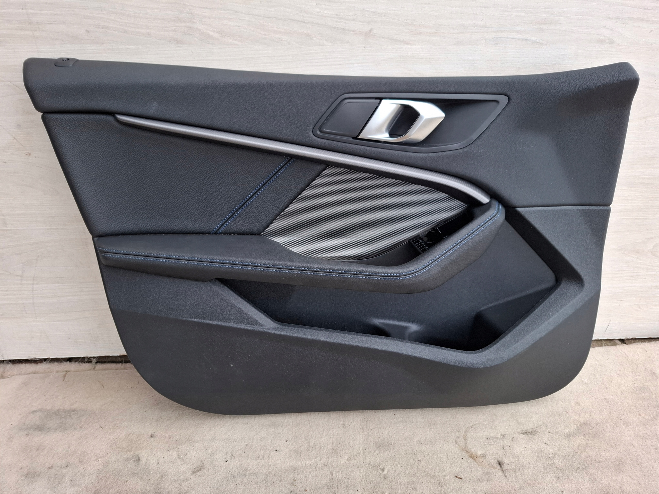 upholstery side door left front BMW F44