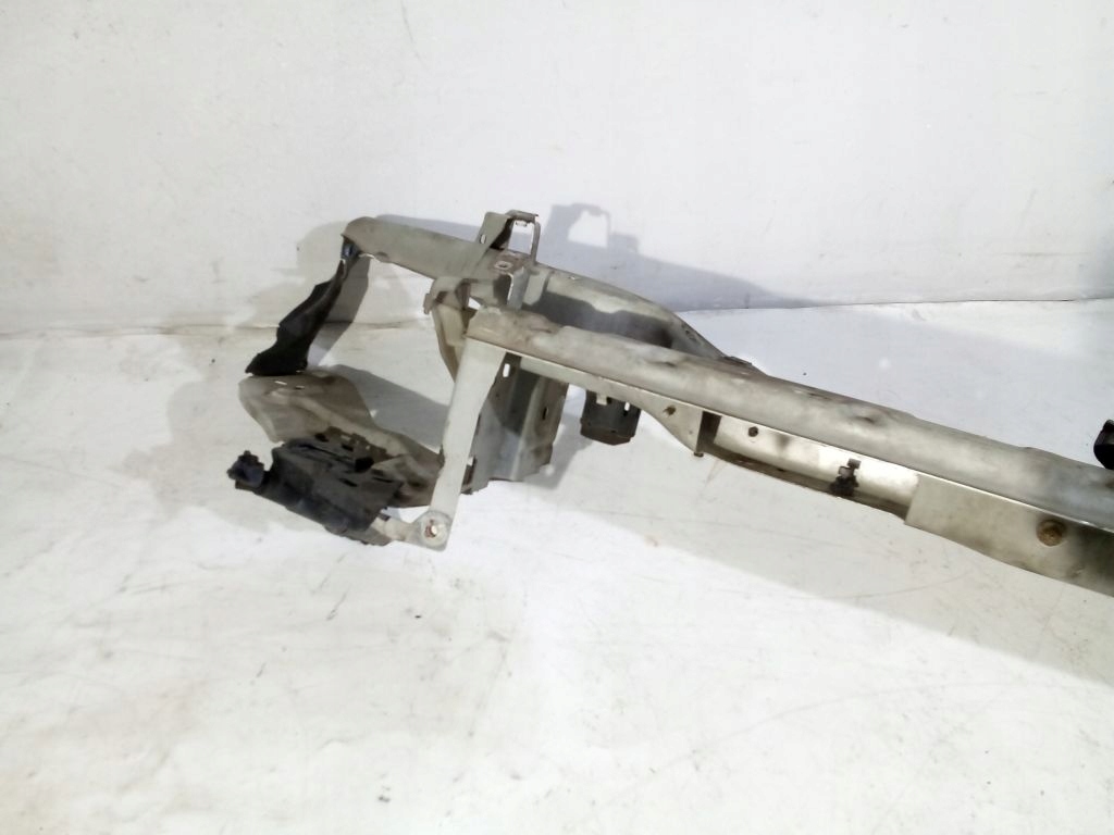 Volvo C30 pillar iron support panel for radiators