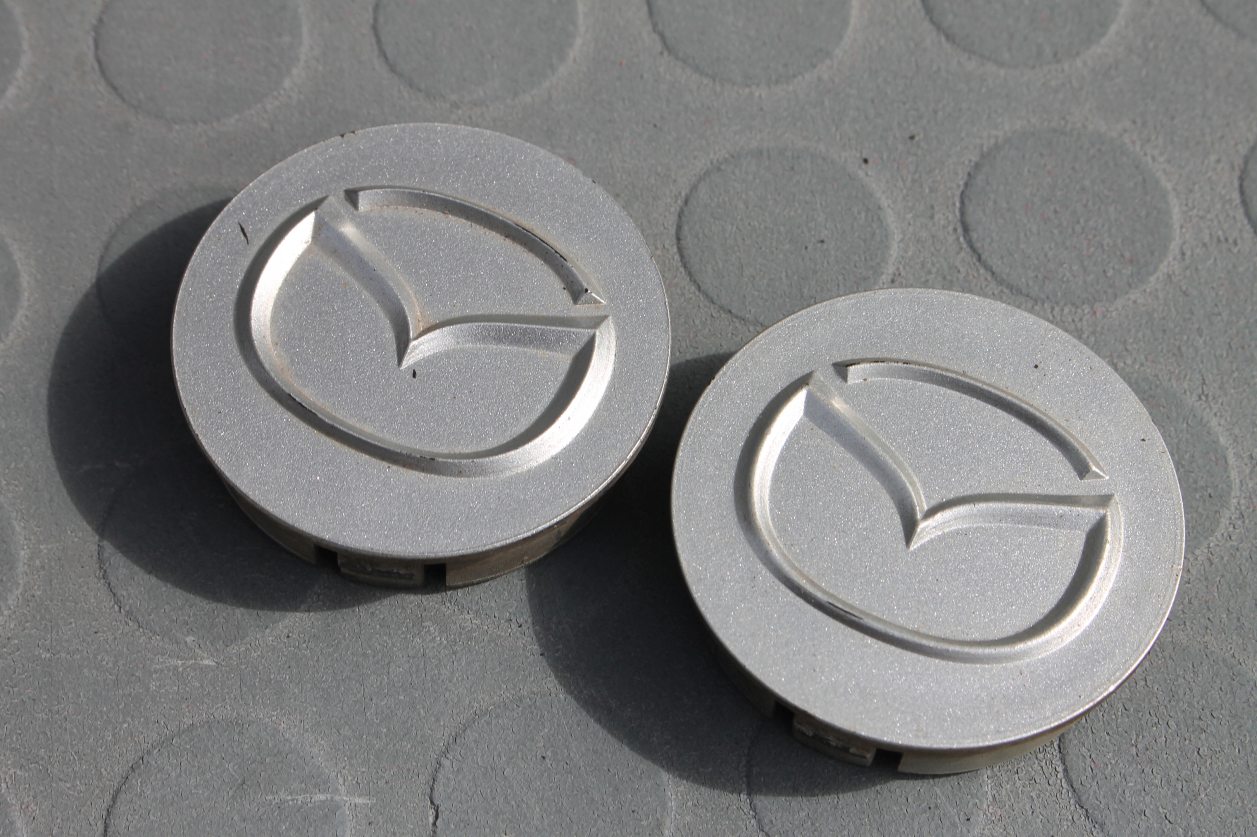 DEKIEL DEKIELEK FELGI MAZDA MX-5 I NA 90-98 Producent Mazda