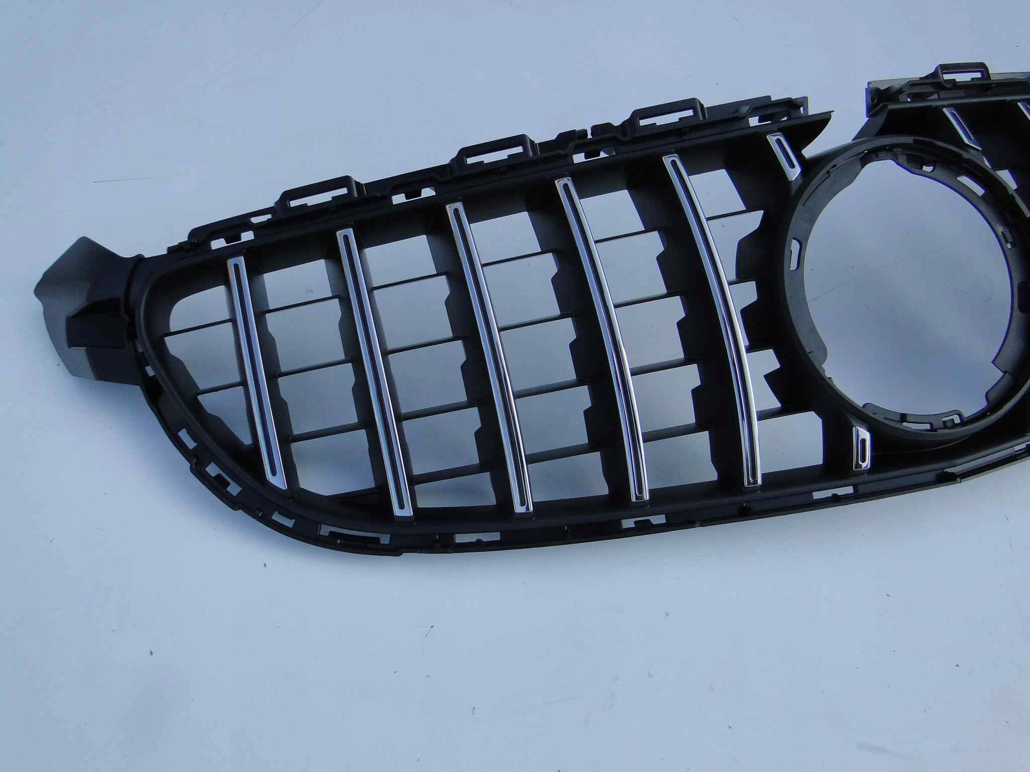 MERCEDES W205 LIFT GRILL PANAMERICANA AMG ORYGINAŁ Producent części Mercedes-Benz OE